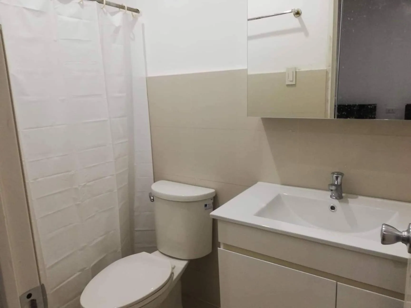 Toilet in Paguia’s Cottages