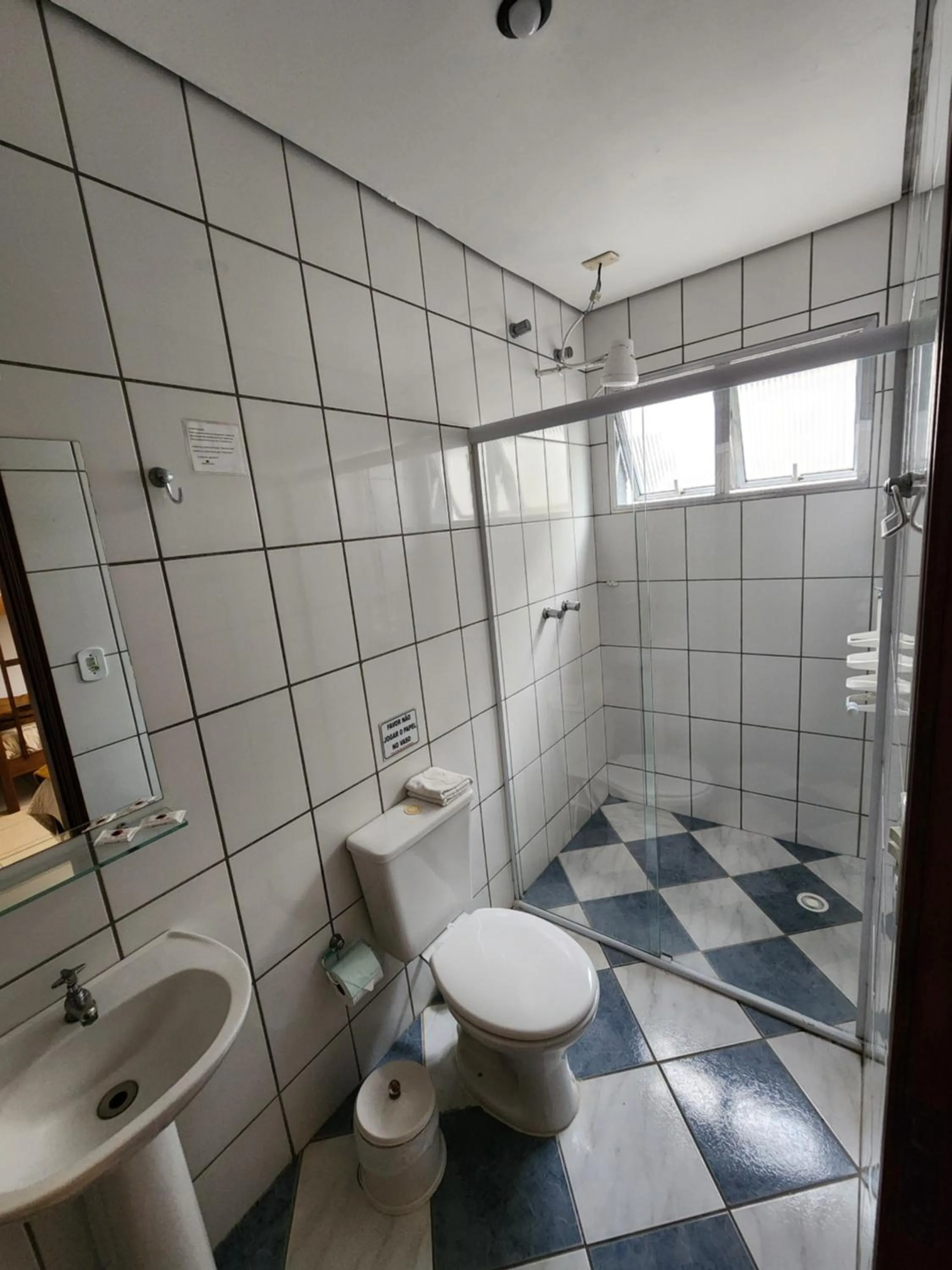 Bathroom in Pousada Tokyo Plaza