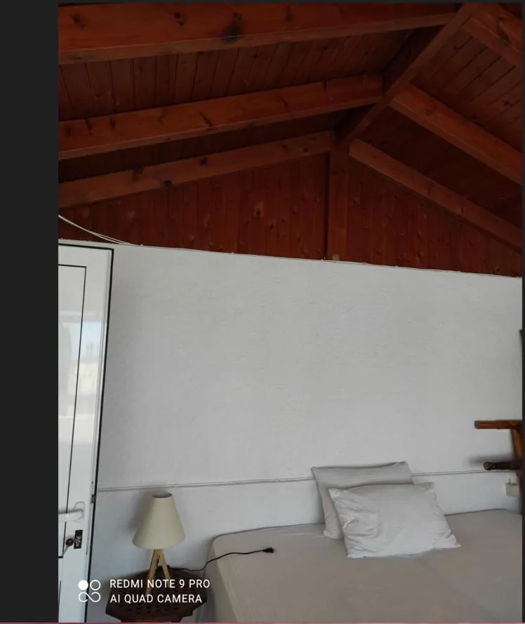 Bed in Paradise Studios