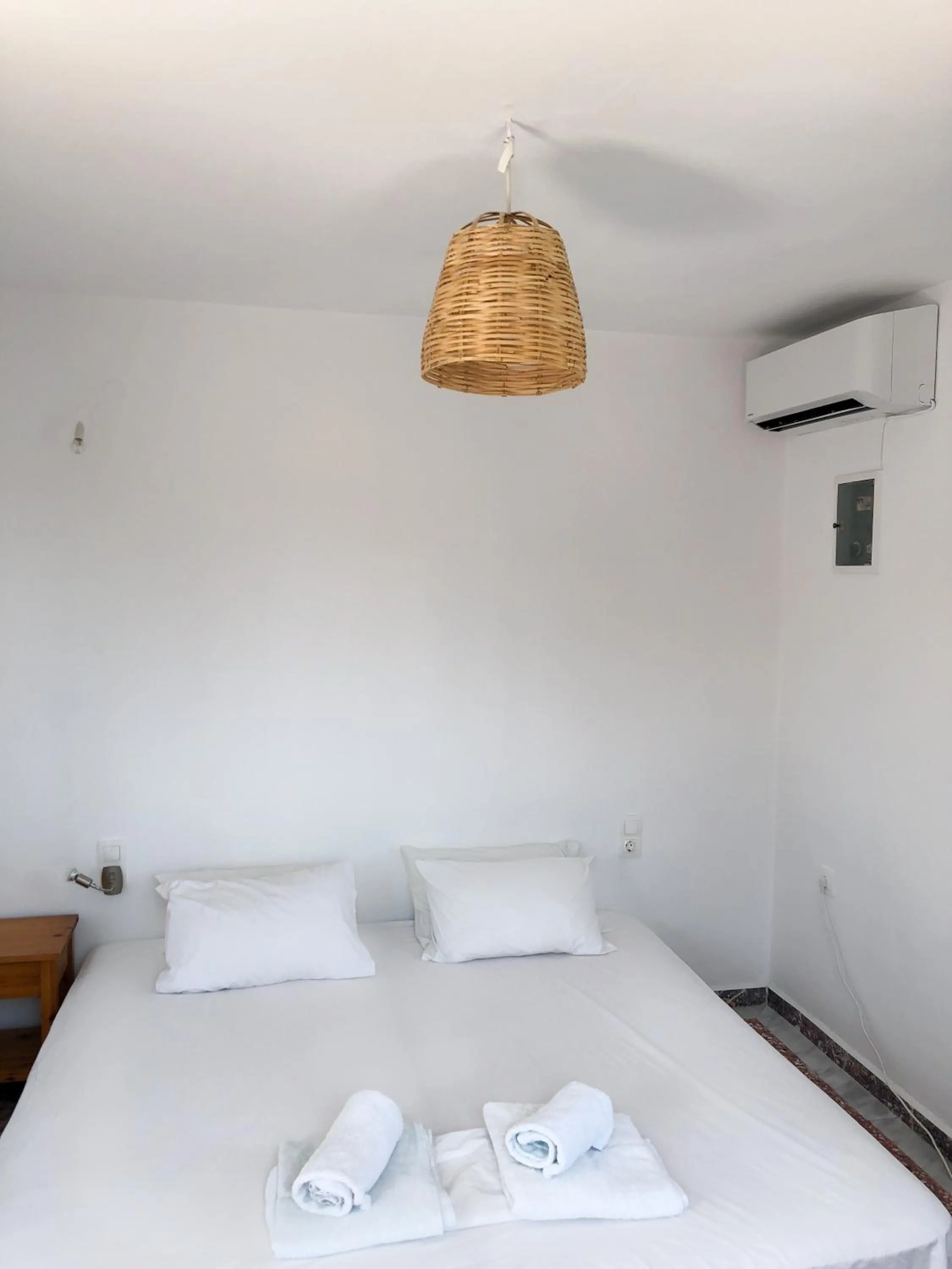 Bedroom, Bed in Paradise Studios