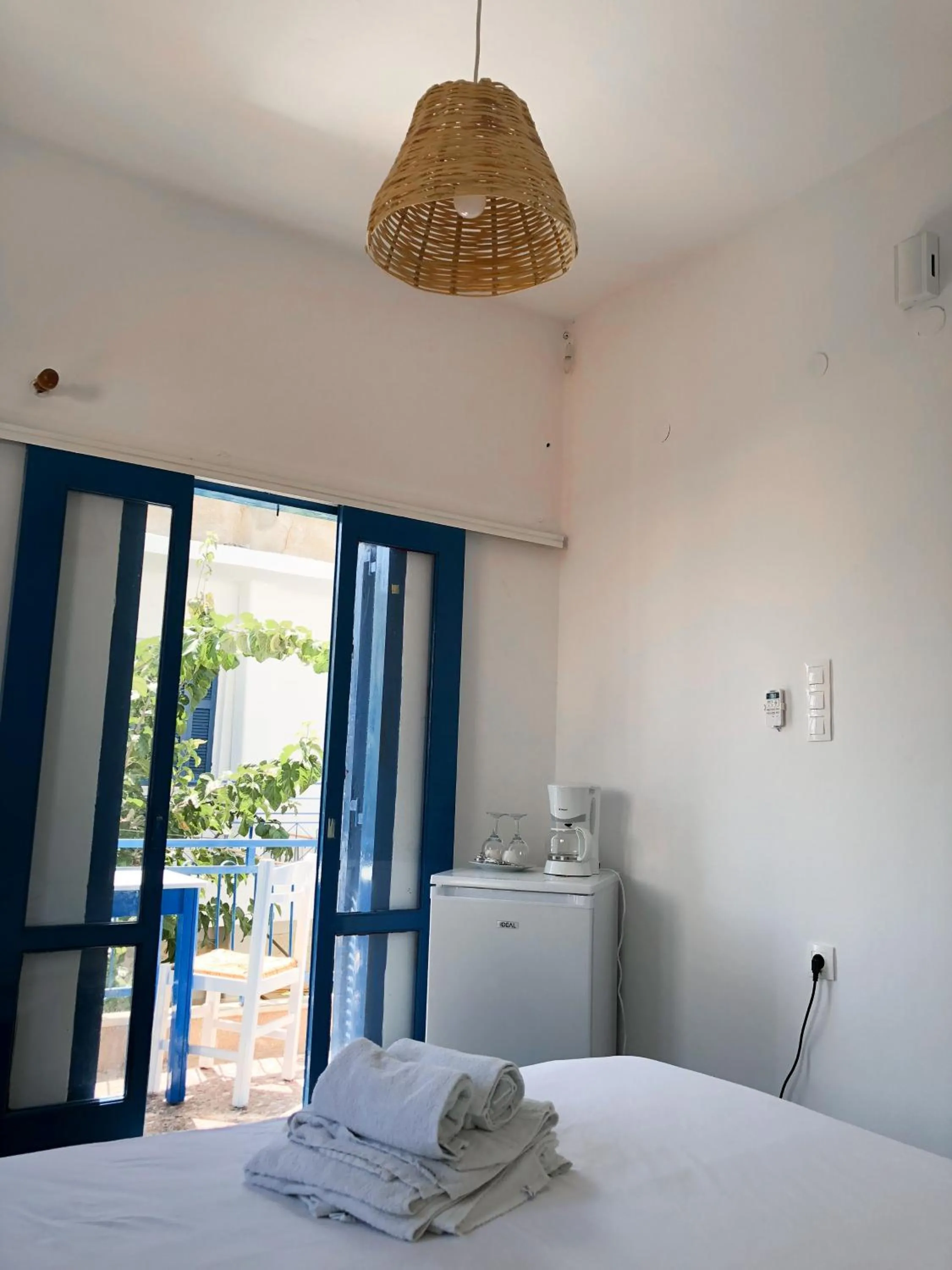 Bedroom, Bed in Paradise Studios