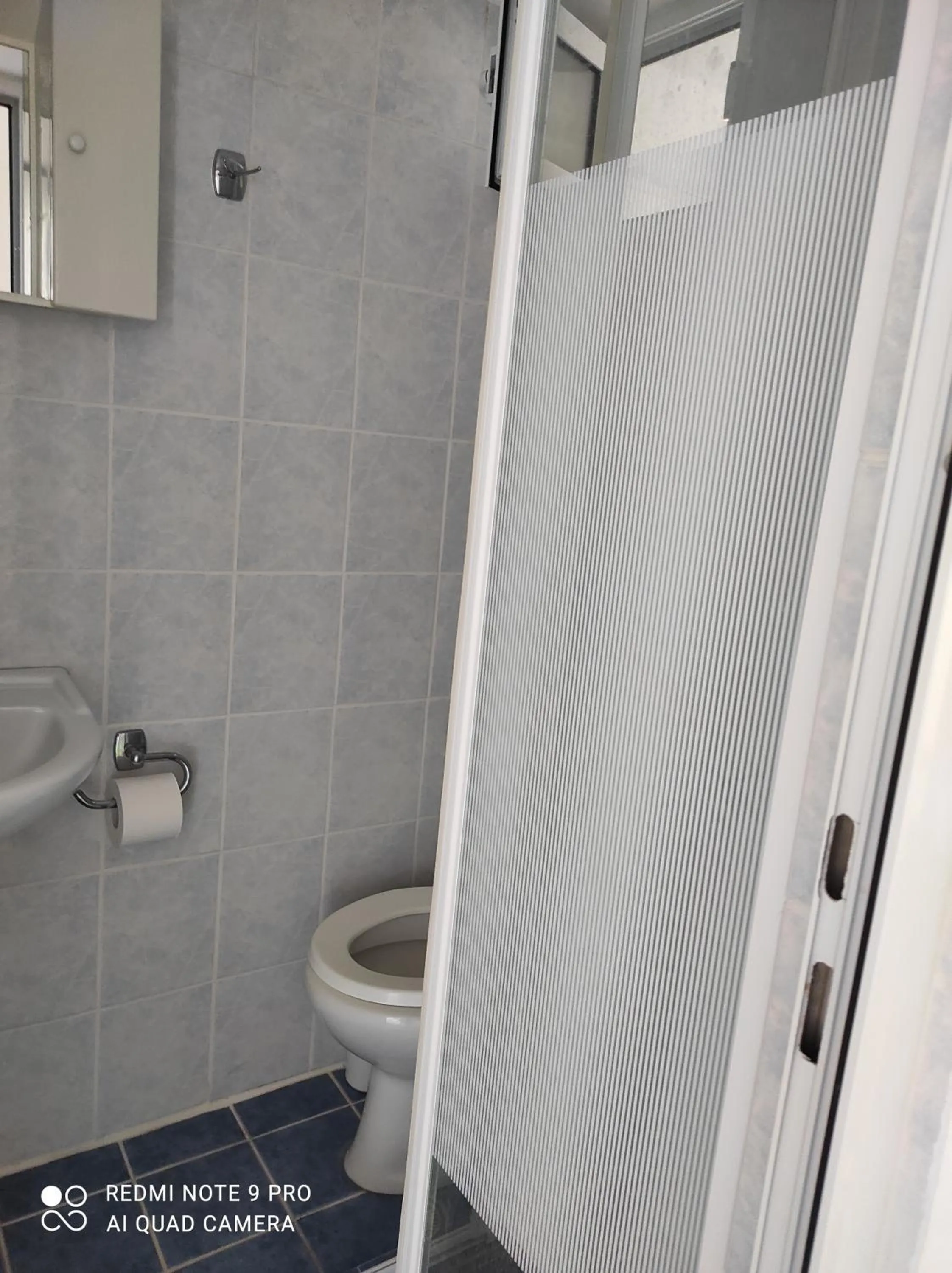 Bathroom in Paradise Studios