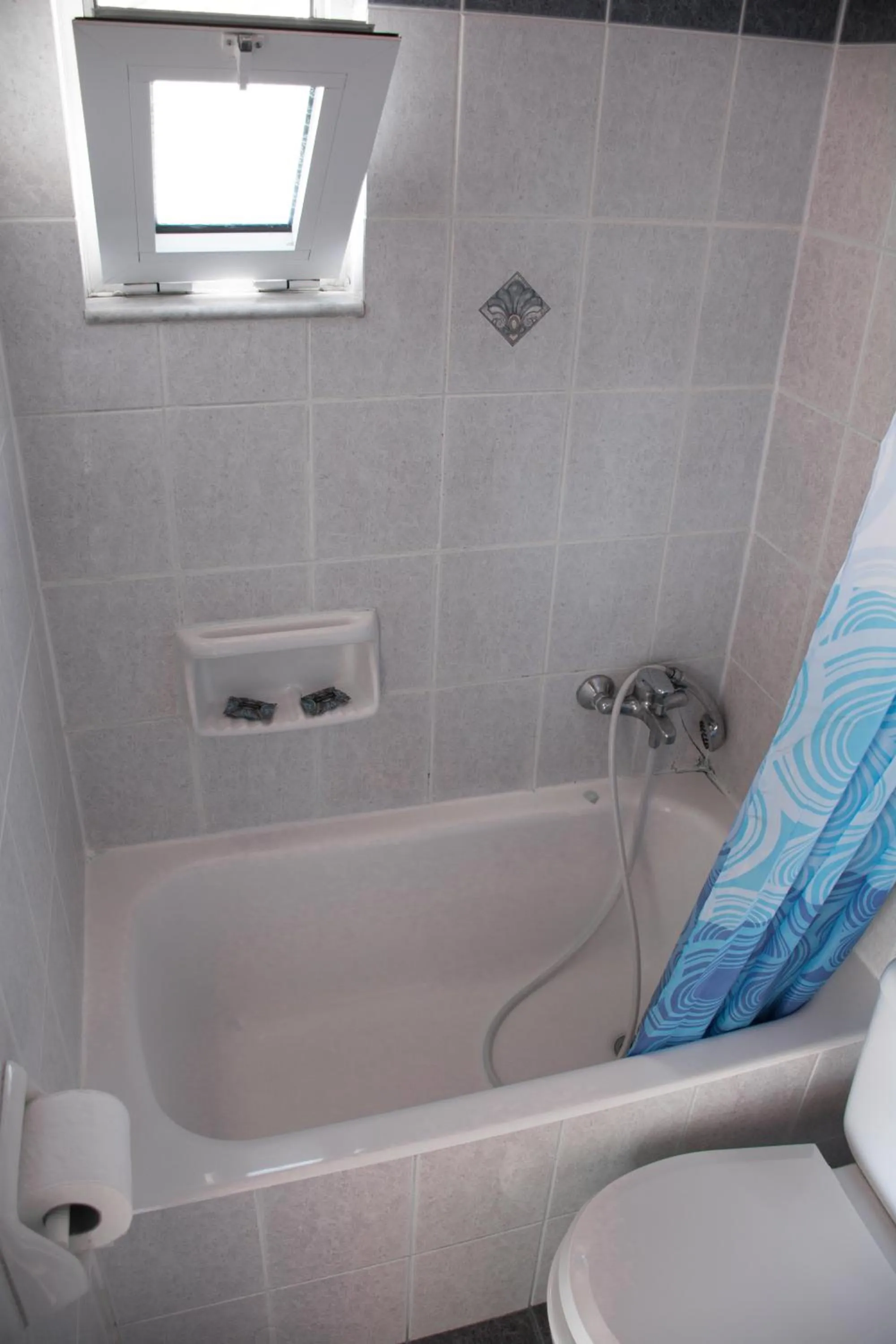 Bathroom in Paradise Studios