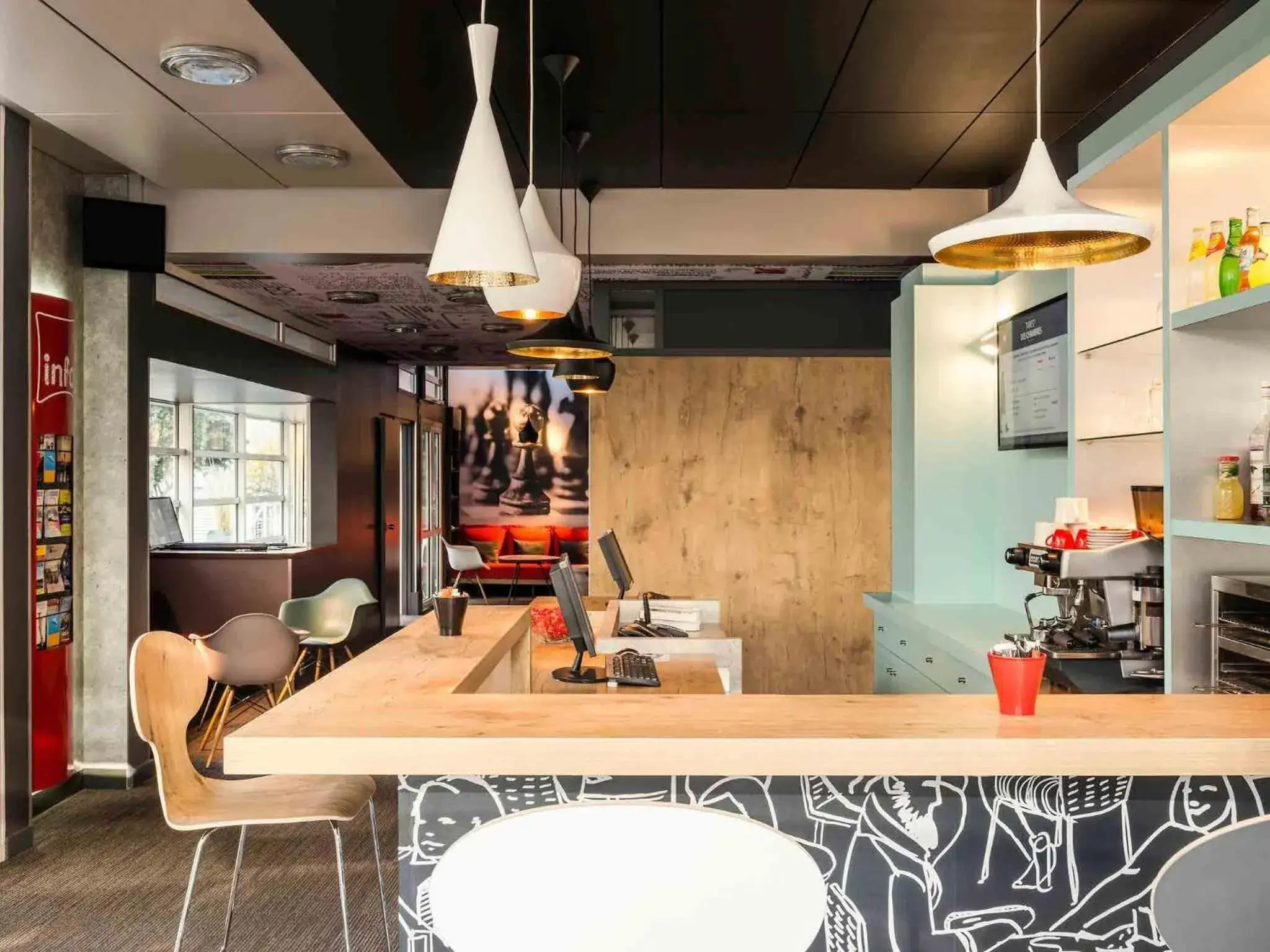 Lounge or bar in ibis Paris Place d’Italie 13ème Lounge or bar in ibis Paris Place d’Italie 13ème