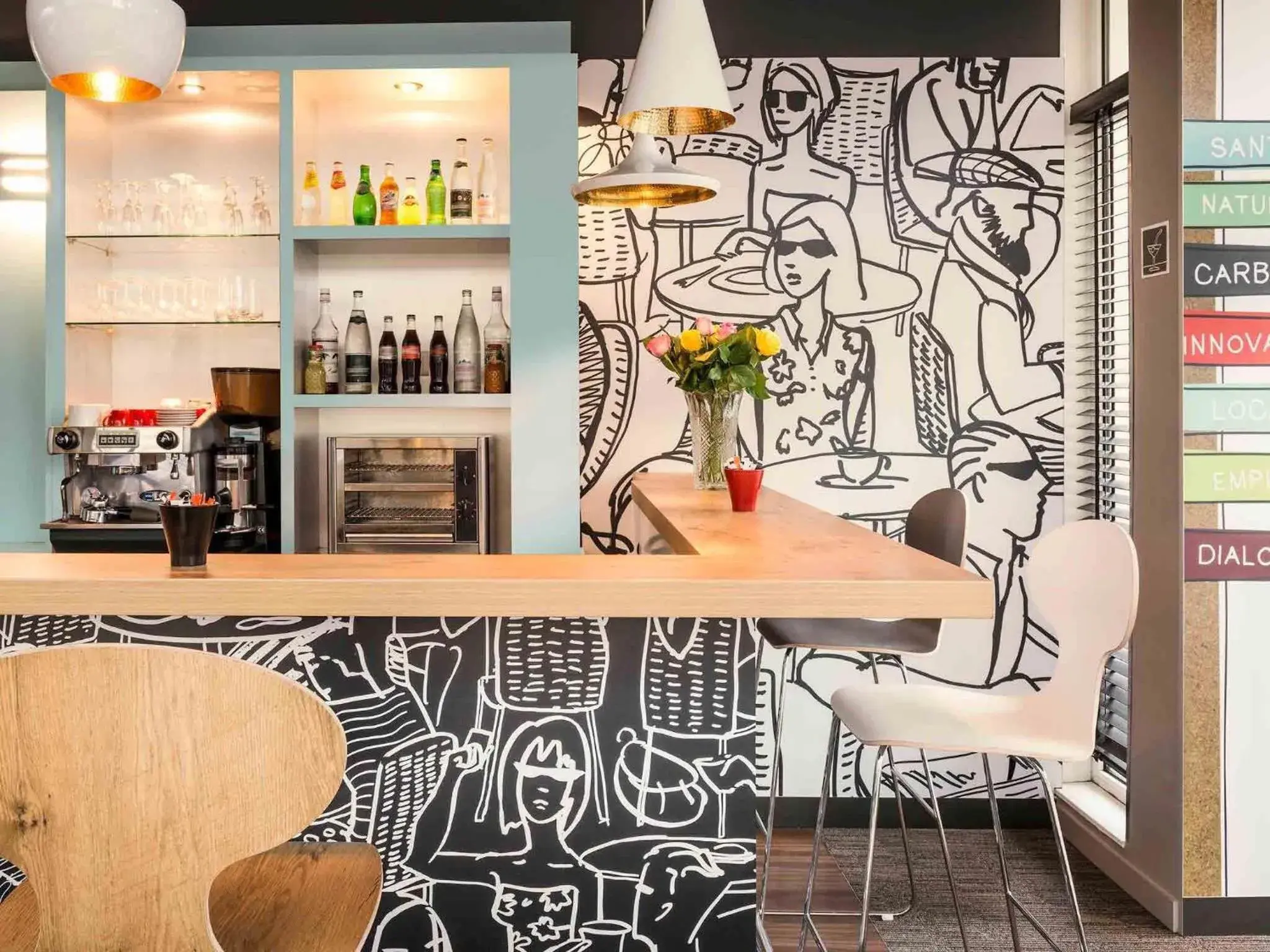 Lounge or bar in ibis Paris Place d’Italie 13ème Lounge or bar in ibis Paris Place d’Italie 13ème