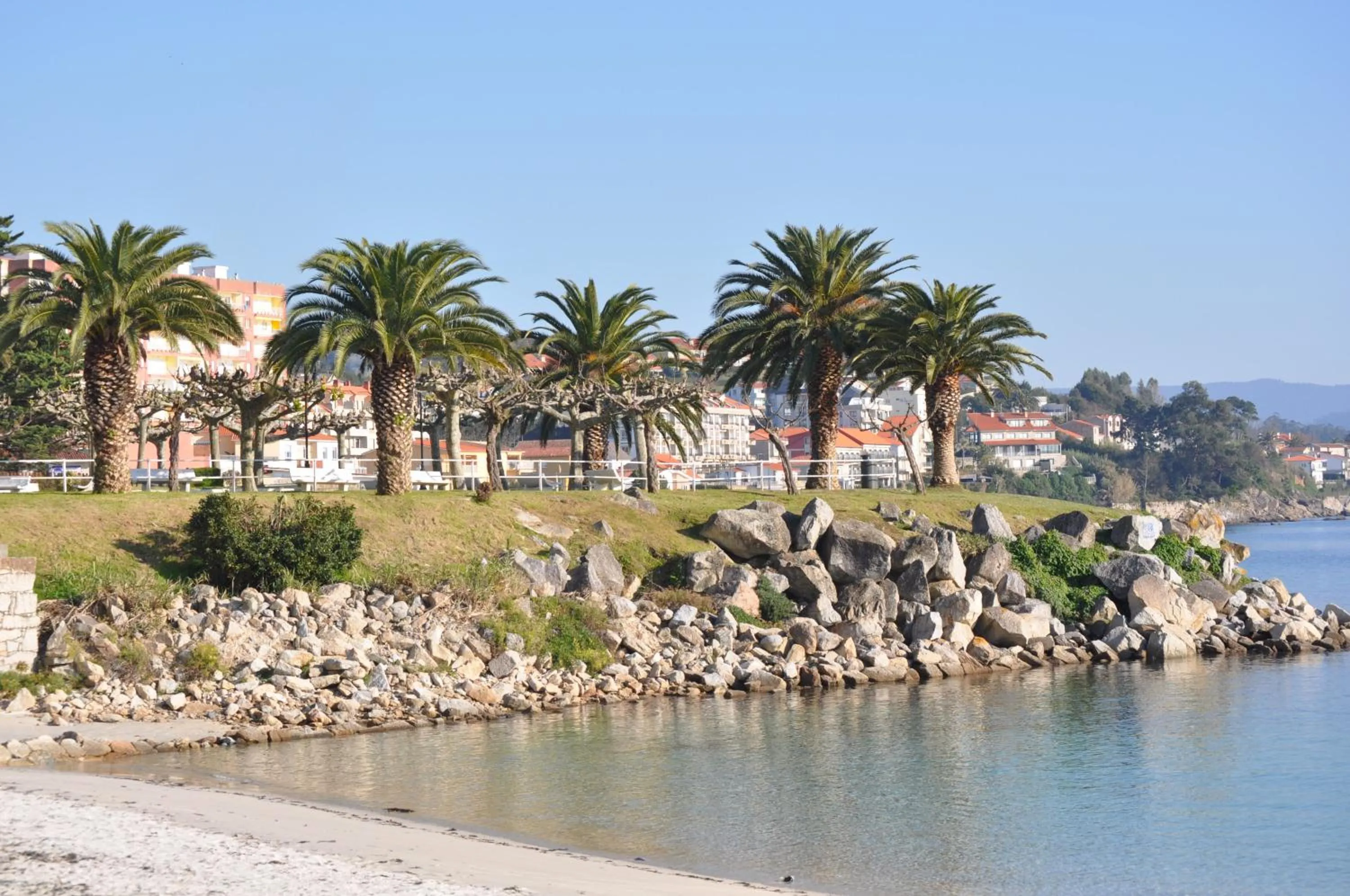 Area and facilities in O Son Do Mar