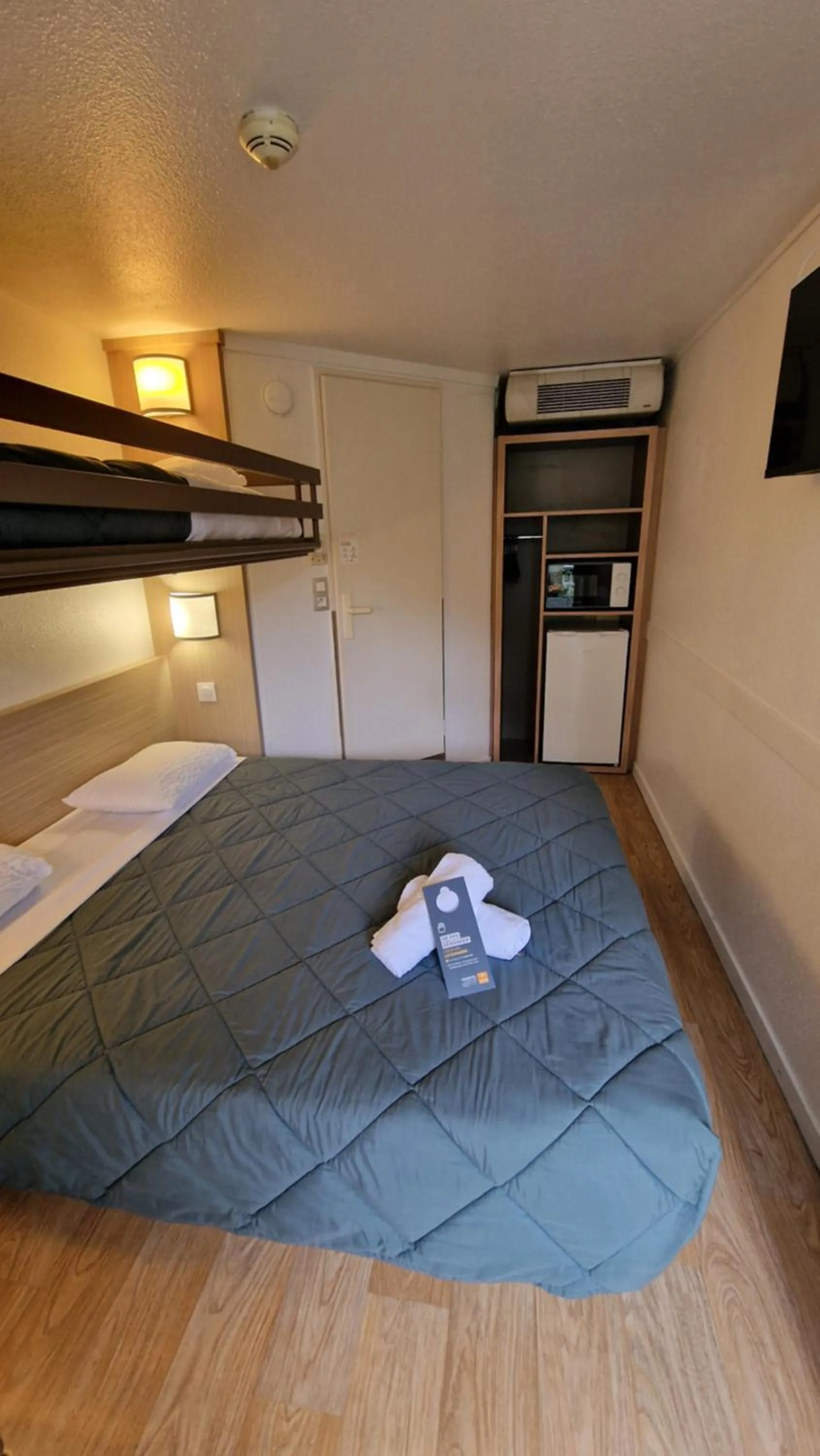 TV and multimedia, Bed in Premiere Classe Bordeaux Est Lormont