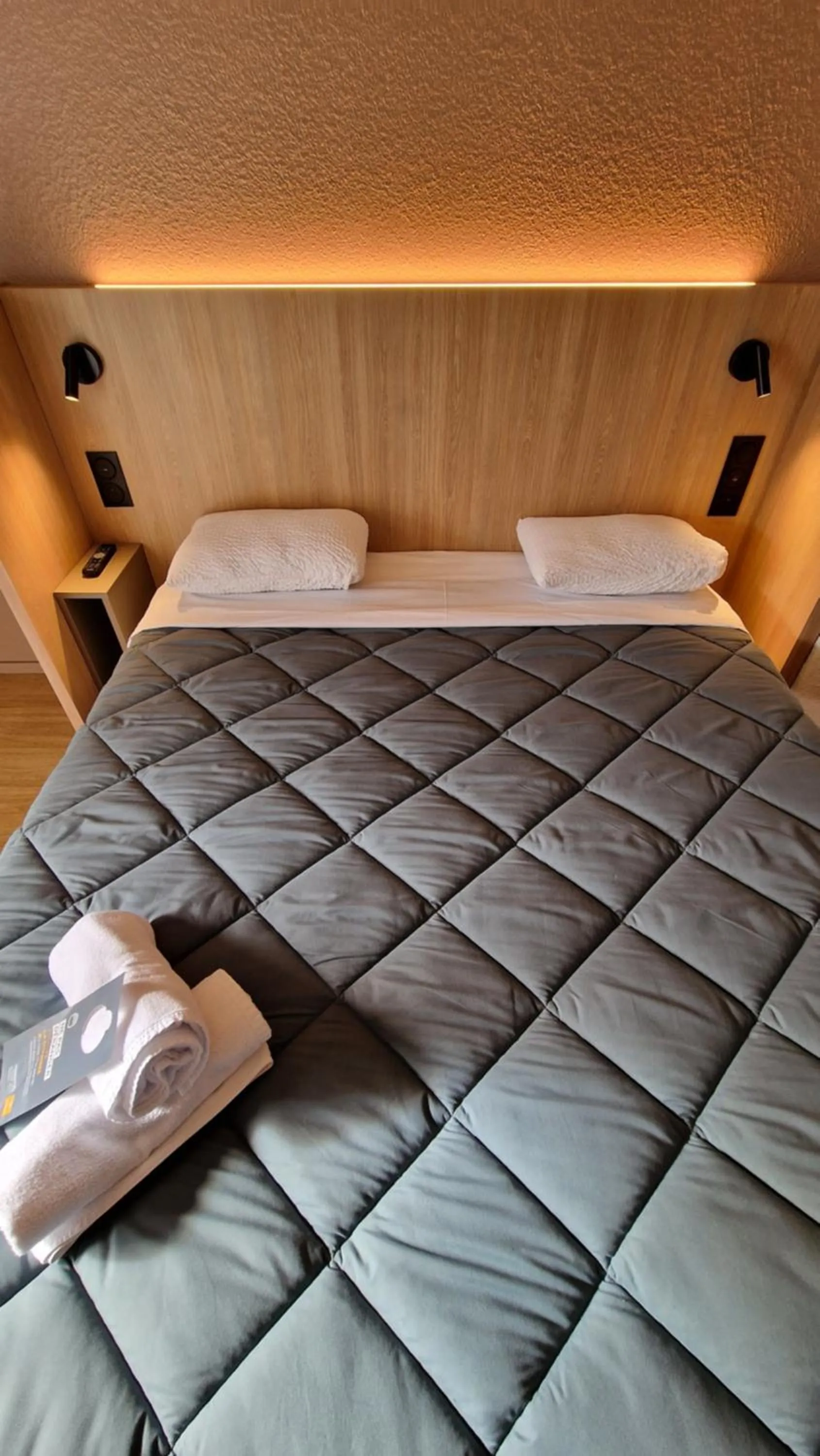 Bed in Premiere Classe Bordeaux Est Lormont