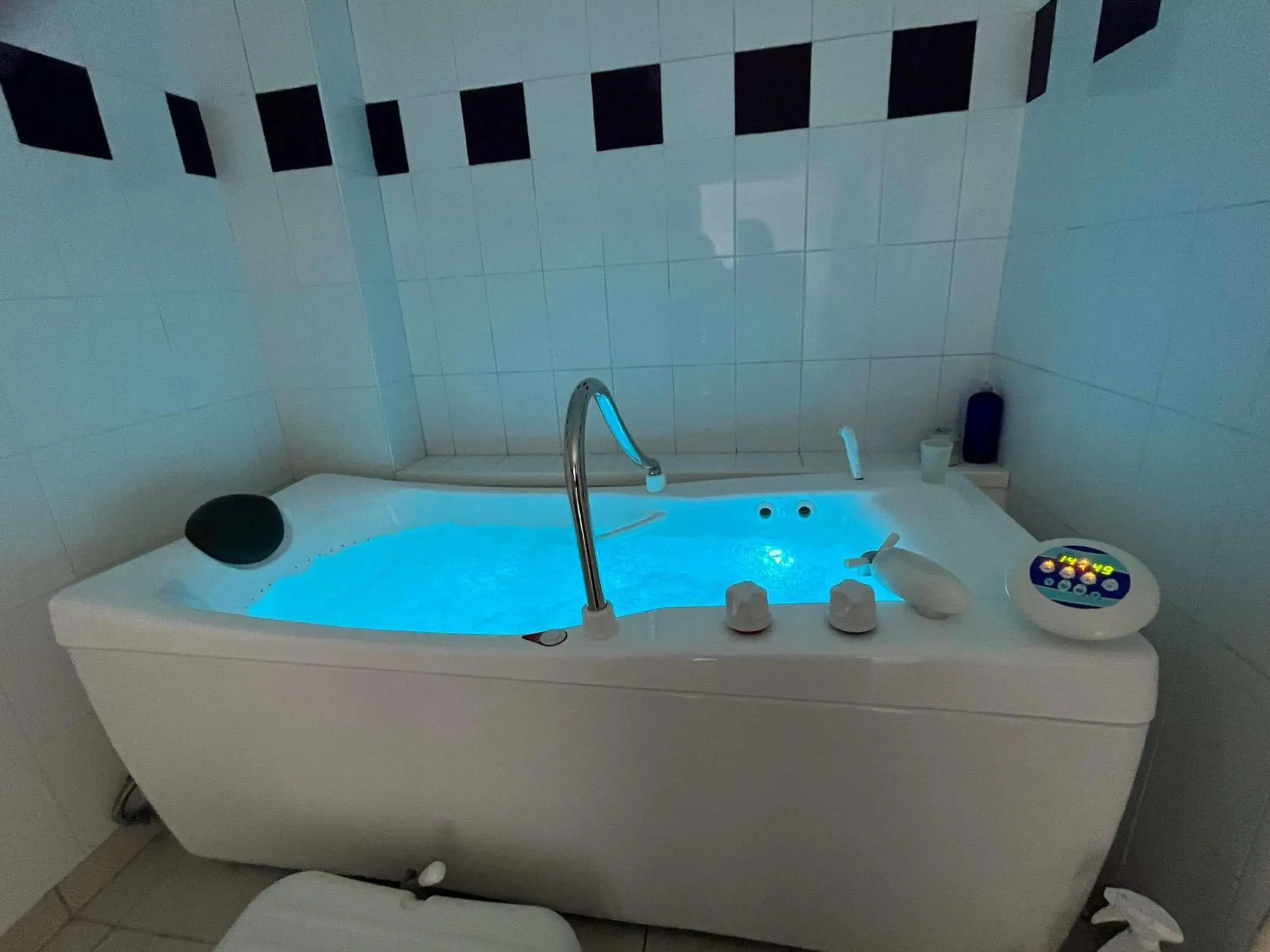 Spa and wellness centre/facilities in ibis Sète Balaruc les Bains Bien-être et Spa Spa and wellness centre/facilities in ibis Sète Balaruc les Bains Bien-être et Spa