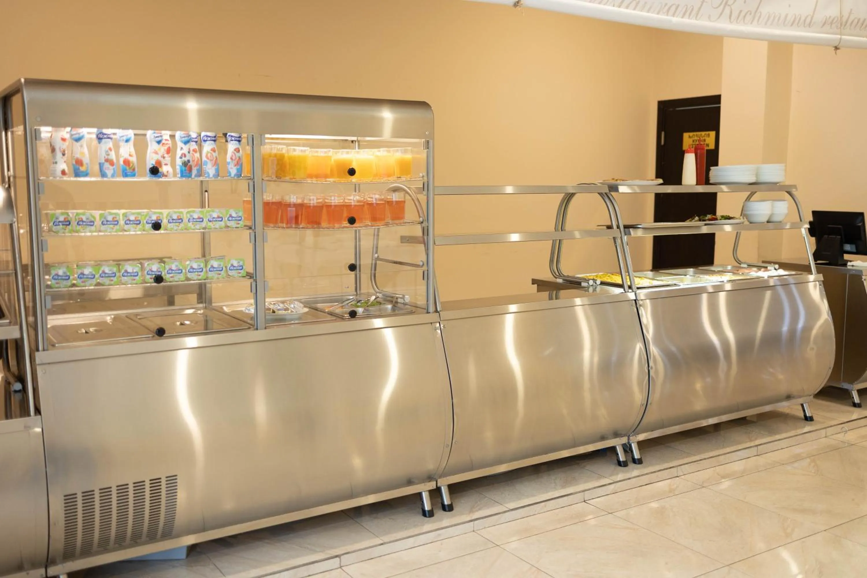 Breakfast in Richmind Hotel