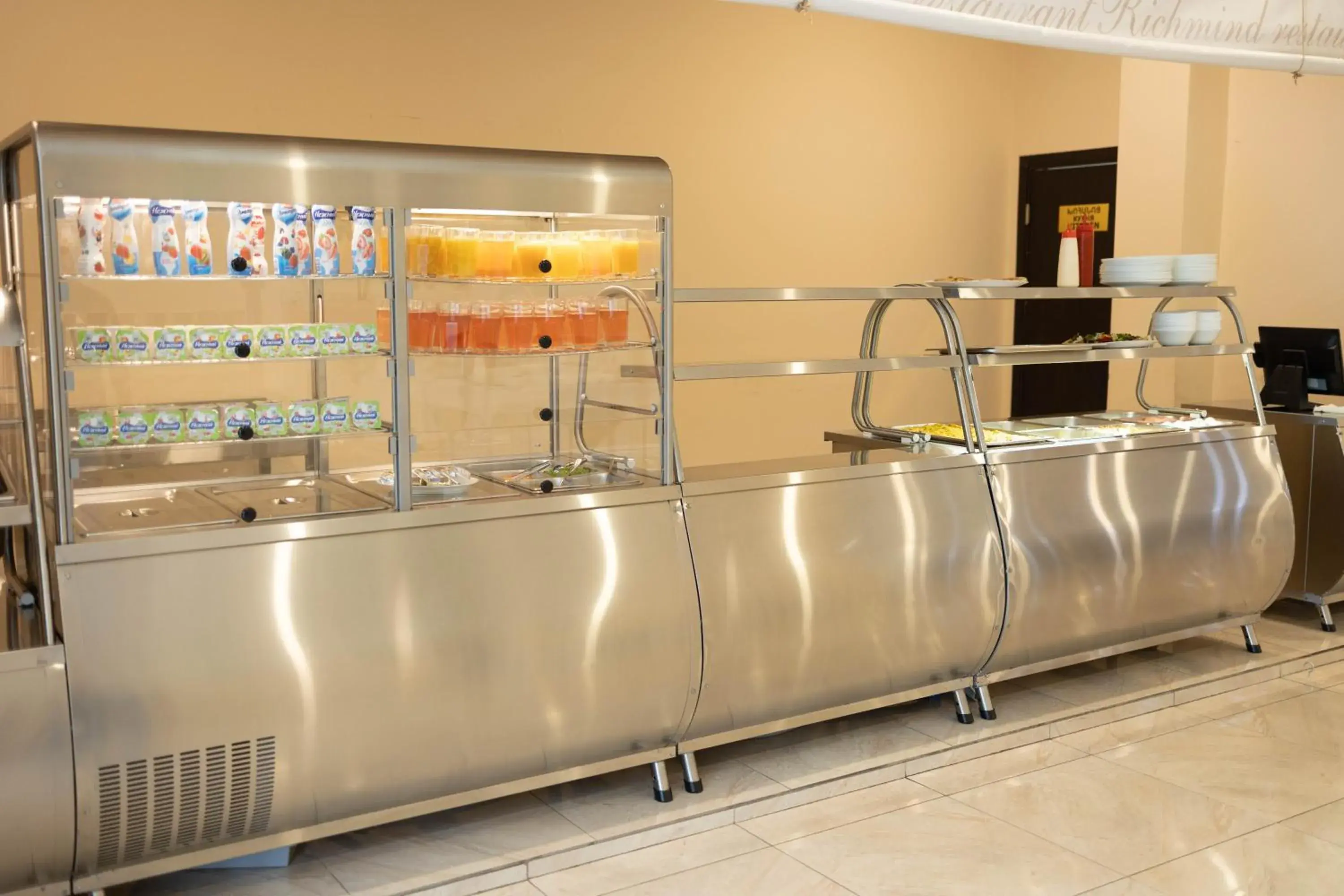 Breakfast in Richmind Hotel Breakfast in Richmind Hotel