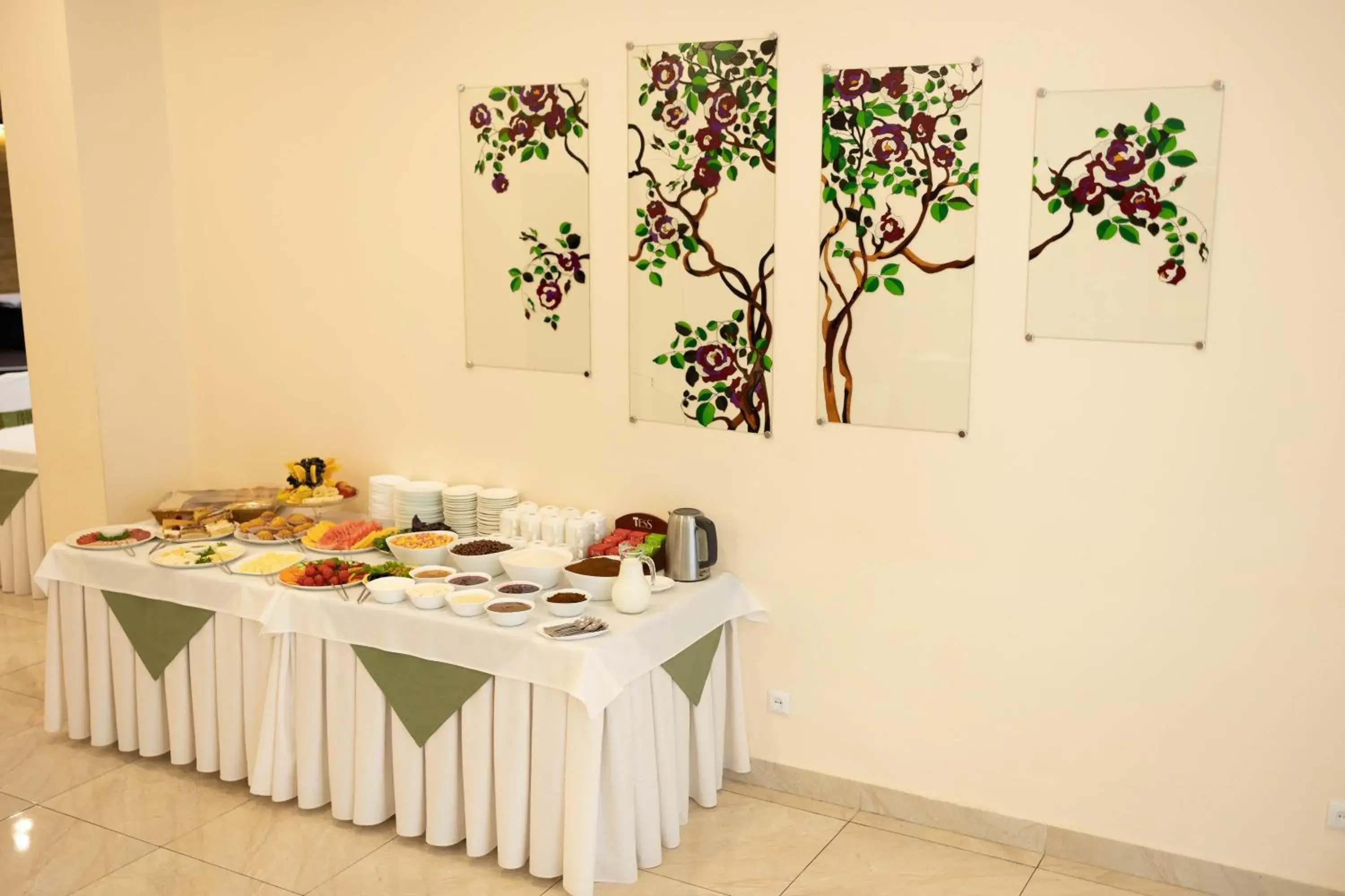 Restaurant/places to eat in Richmind Hotel Restaurant/places to eat in Richmind Hotel