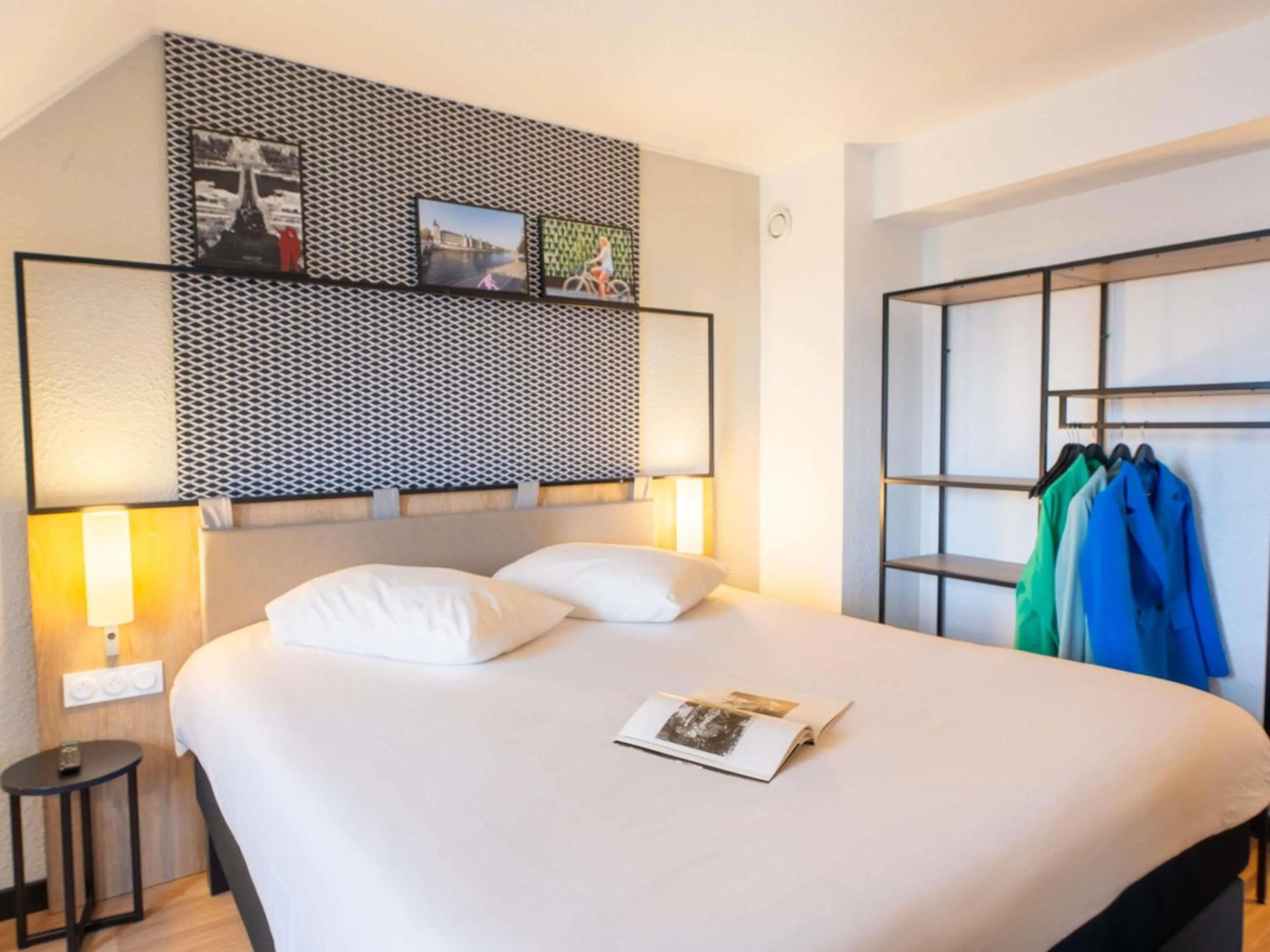 Bedroom, Bed in ibis Paris Vanves Parc des Expositions