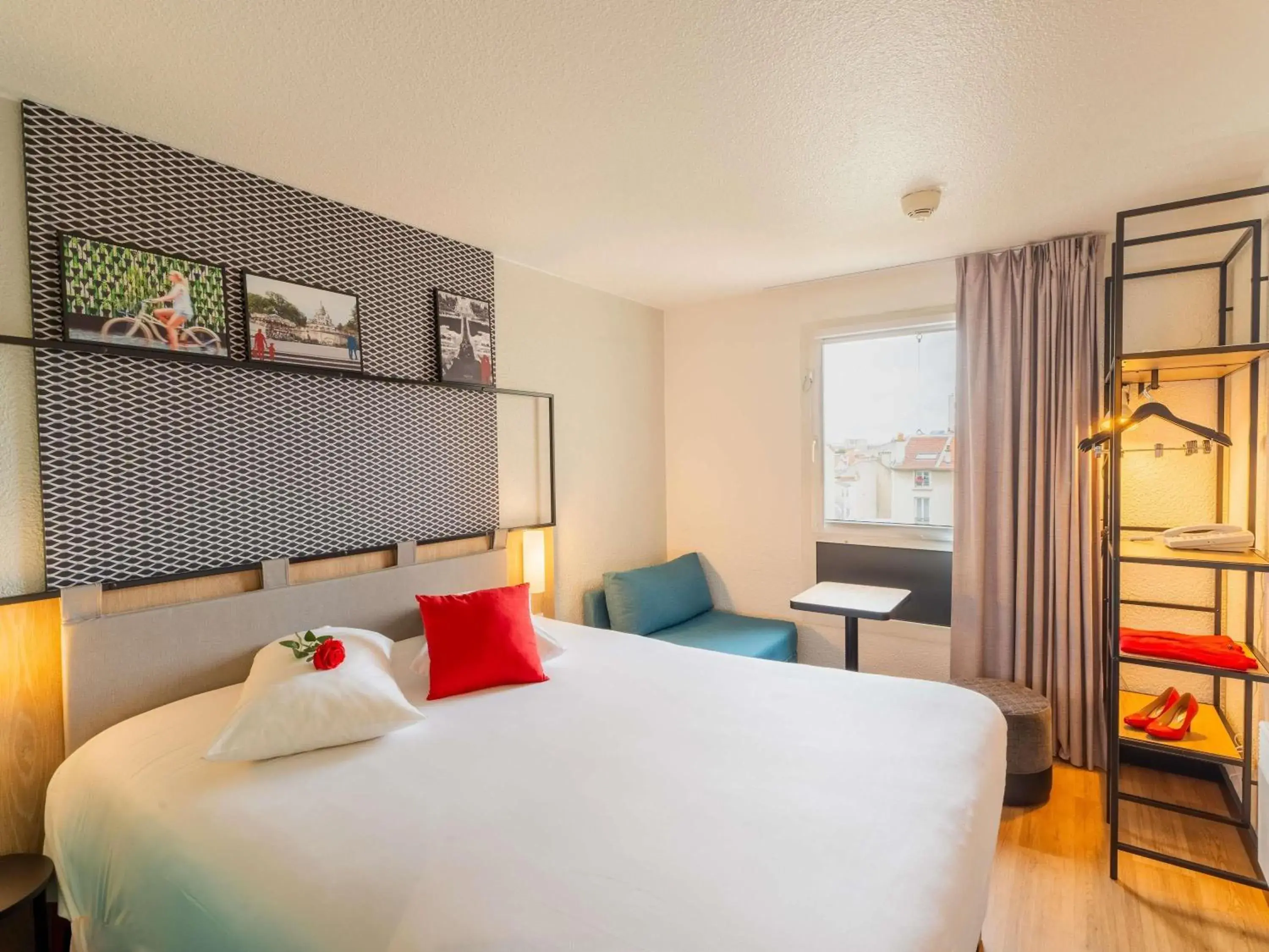 Standard Room with 1 Double and 1 Single Bed in ibis Paris Vanves Parc des Expositions Standard Room with 1 Double and 1 Single Bed in ibis Paris Vanves Parc des Expositions