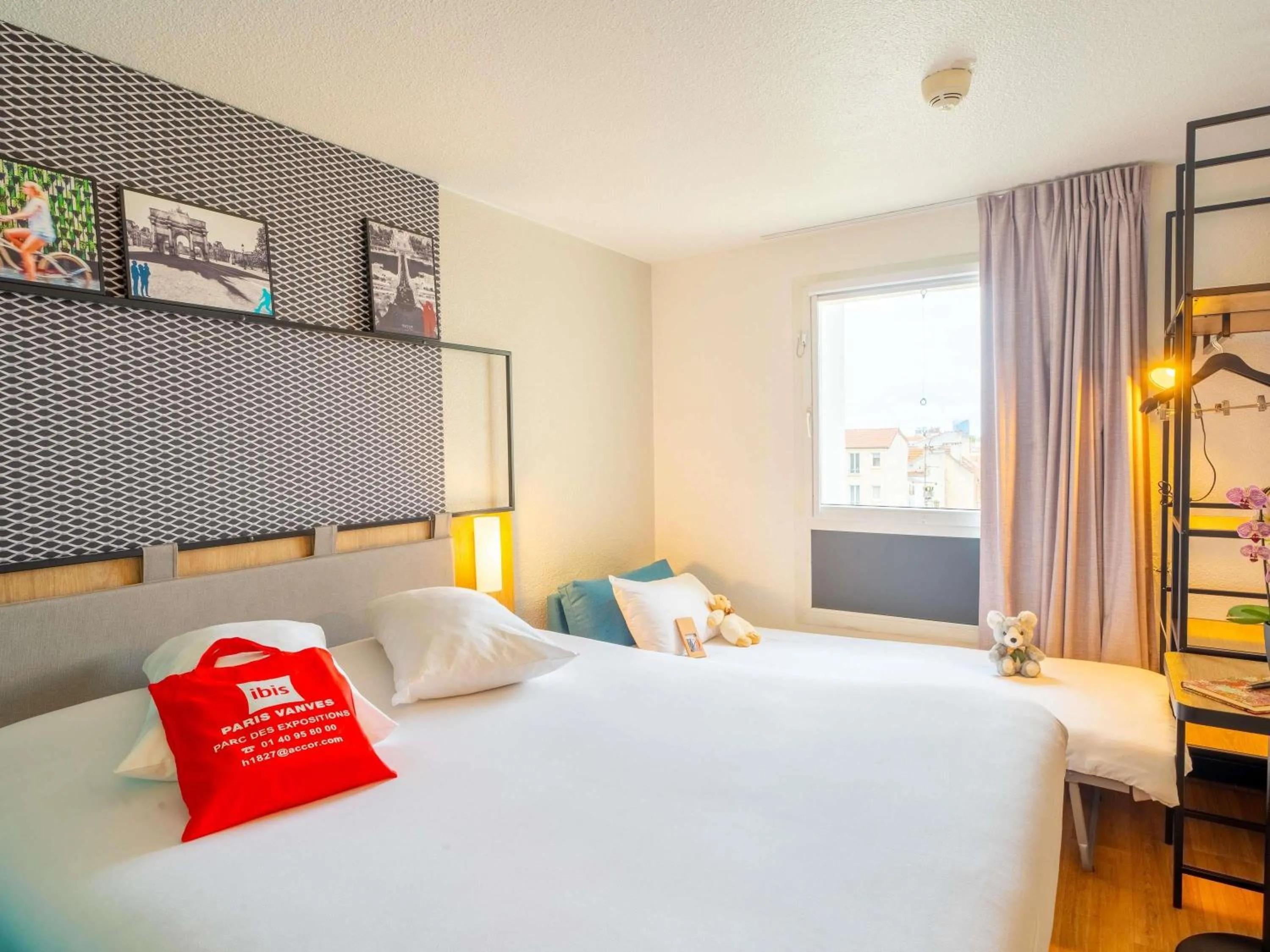 Bedroom, Bed in ibis Paris Vanves Parc des Expositions