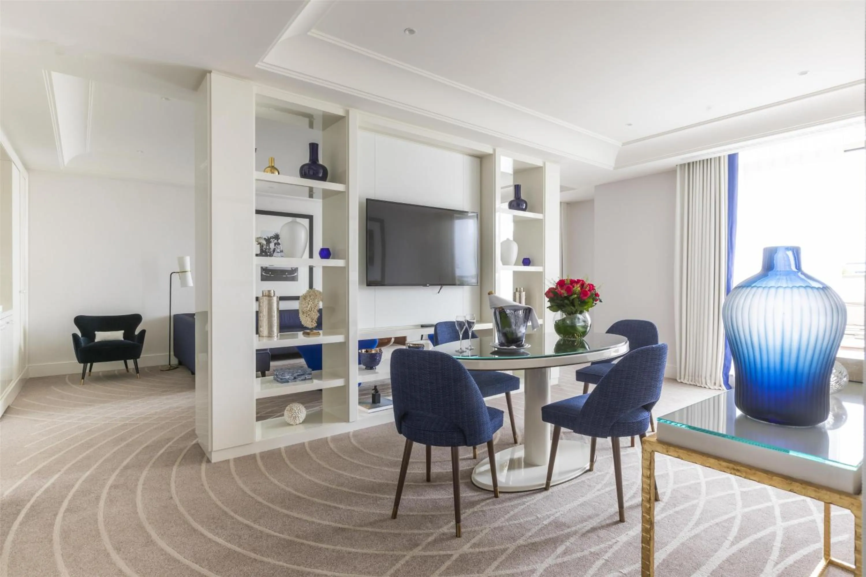 Photo of the whole room in Hôtel Martinez, in The Unbound Collection by Hyatt