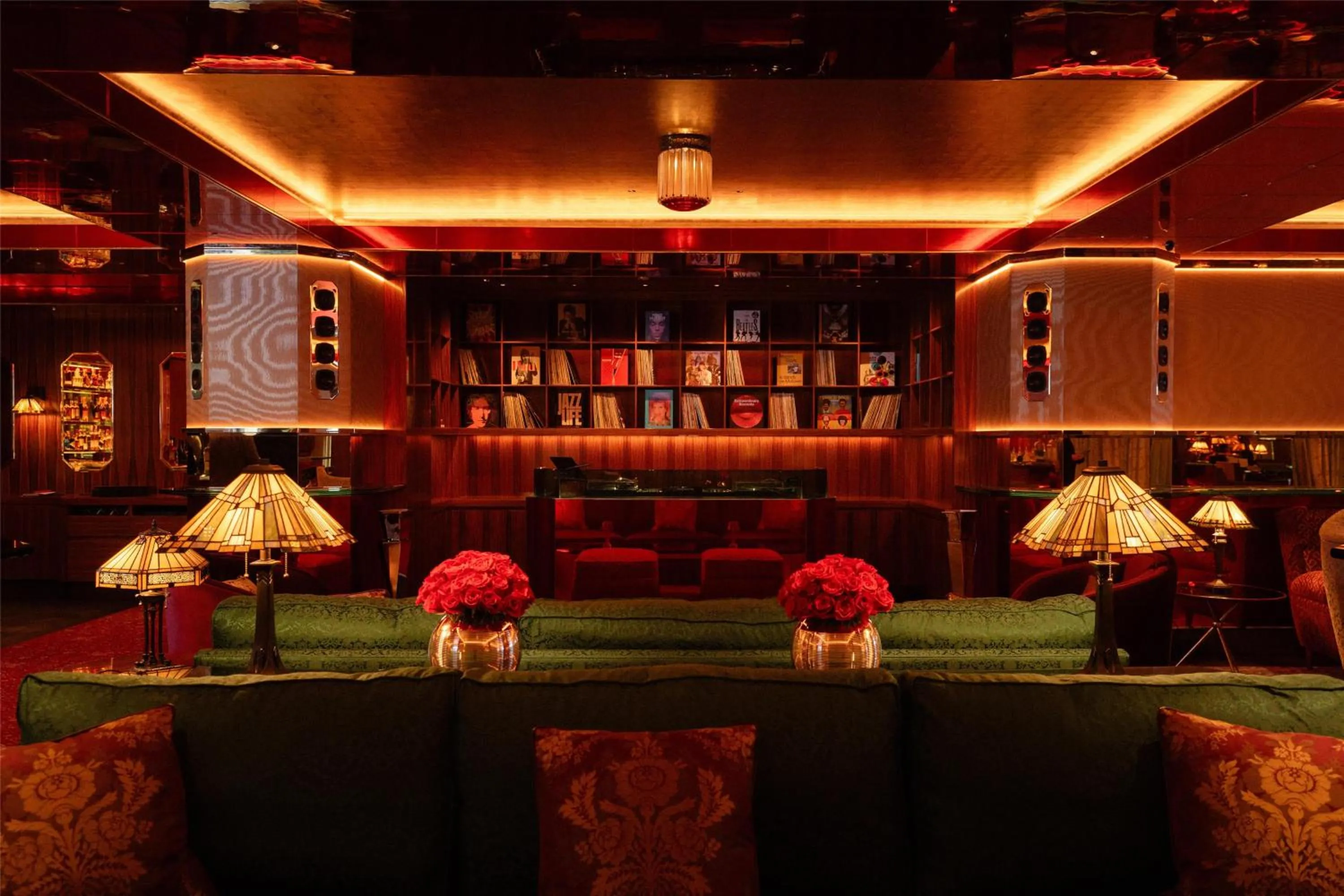 Lounge or bar in Hôtel Martinez, in The Unbound Collection by Hyatt