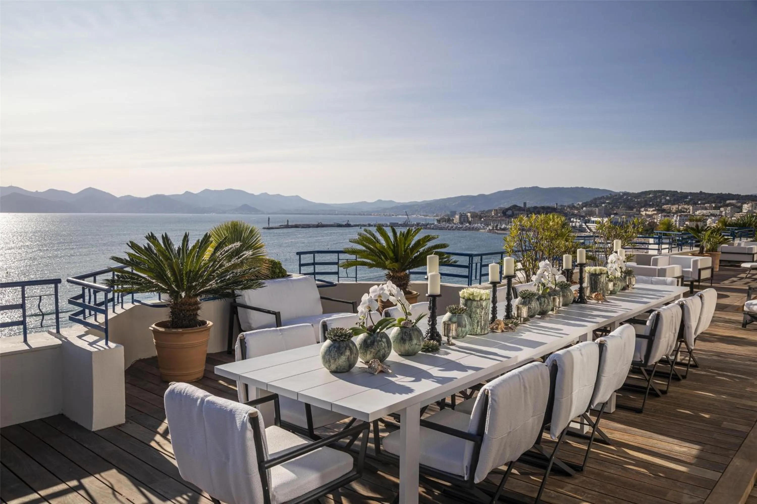 Photo of the whole room in Hôtel Martinez, in The Unbound Collection by Hyatt