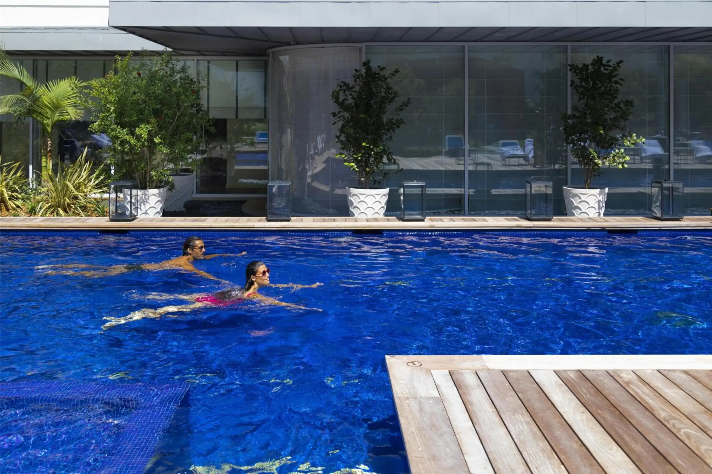 Swimming pool in Hôtel Martinez, in The Unbound Collection by Hyatt Swimming pool in Hôtel Martinez, in The Unbound Collection by Hyatt