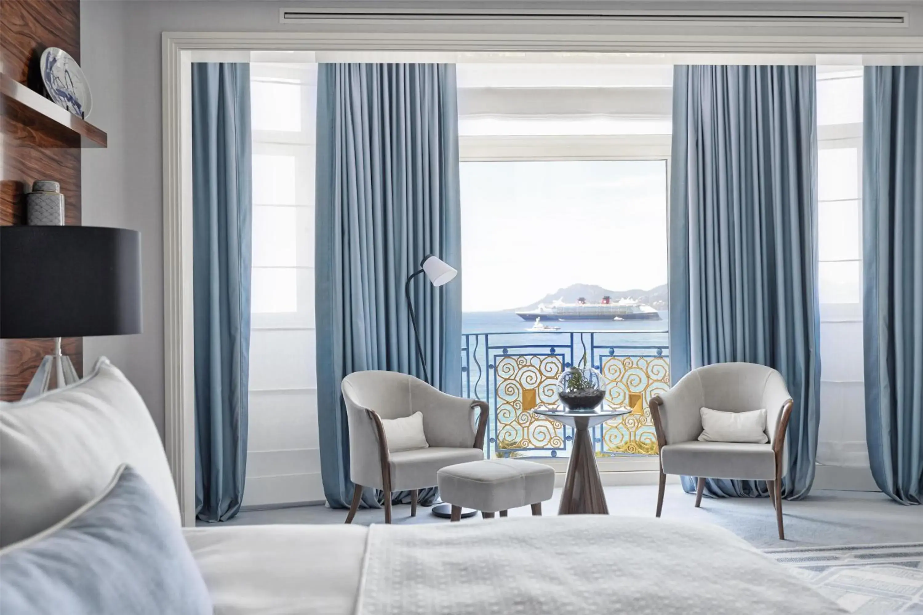 Prestige King Suite with Sea view in Hôtel Martinez, in The Unbound Collection by Hyatt Prestige King Suite with Sea view in Hôtel Martinez, in The Unbound Collection by Hyatt