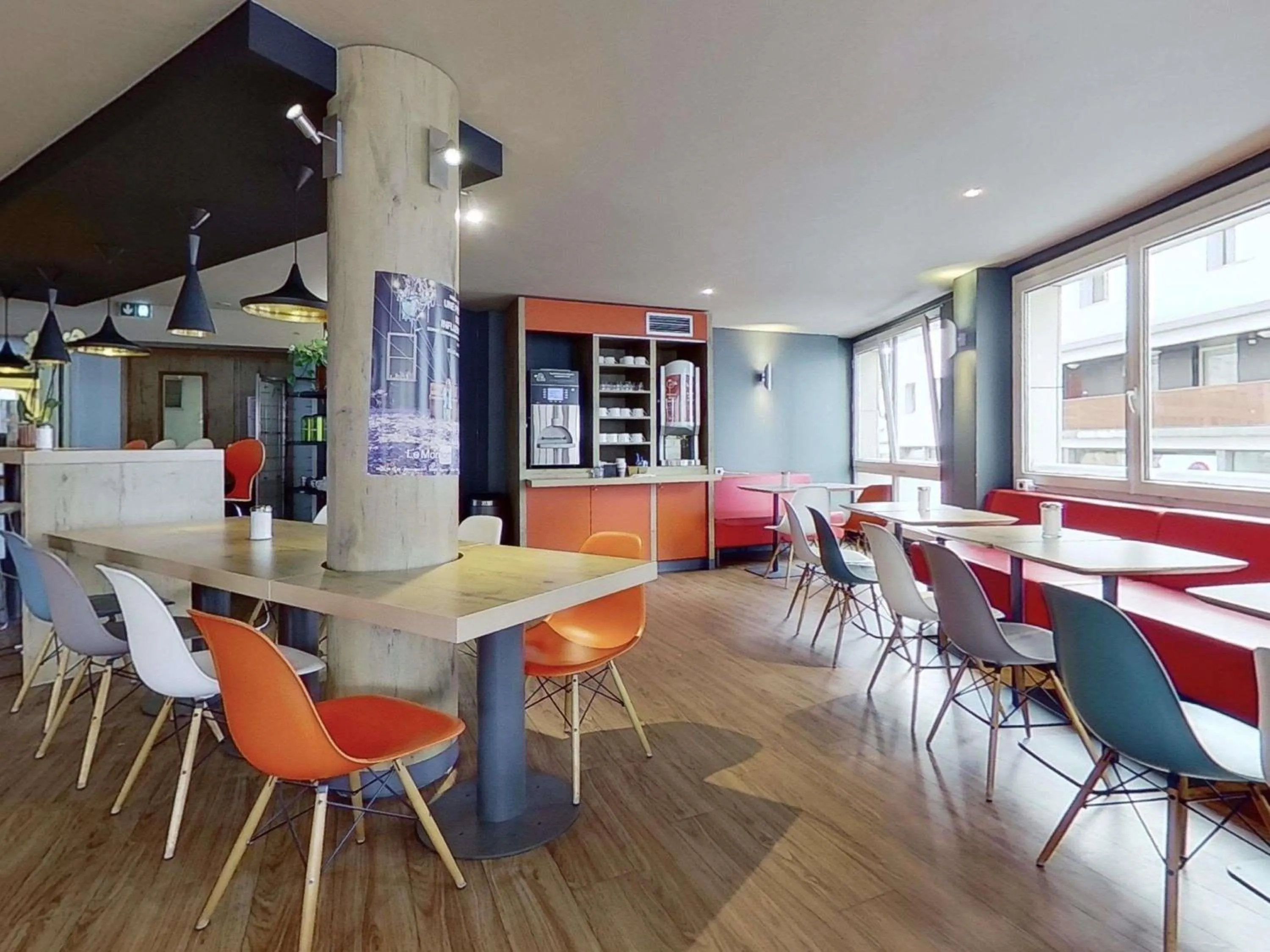 Breakfast in ibis Paris Brancion Parc des Expositions 15ème