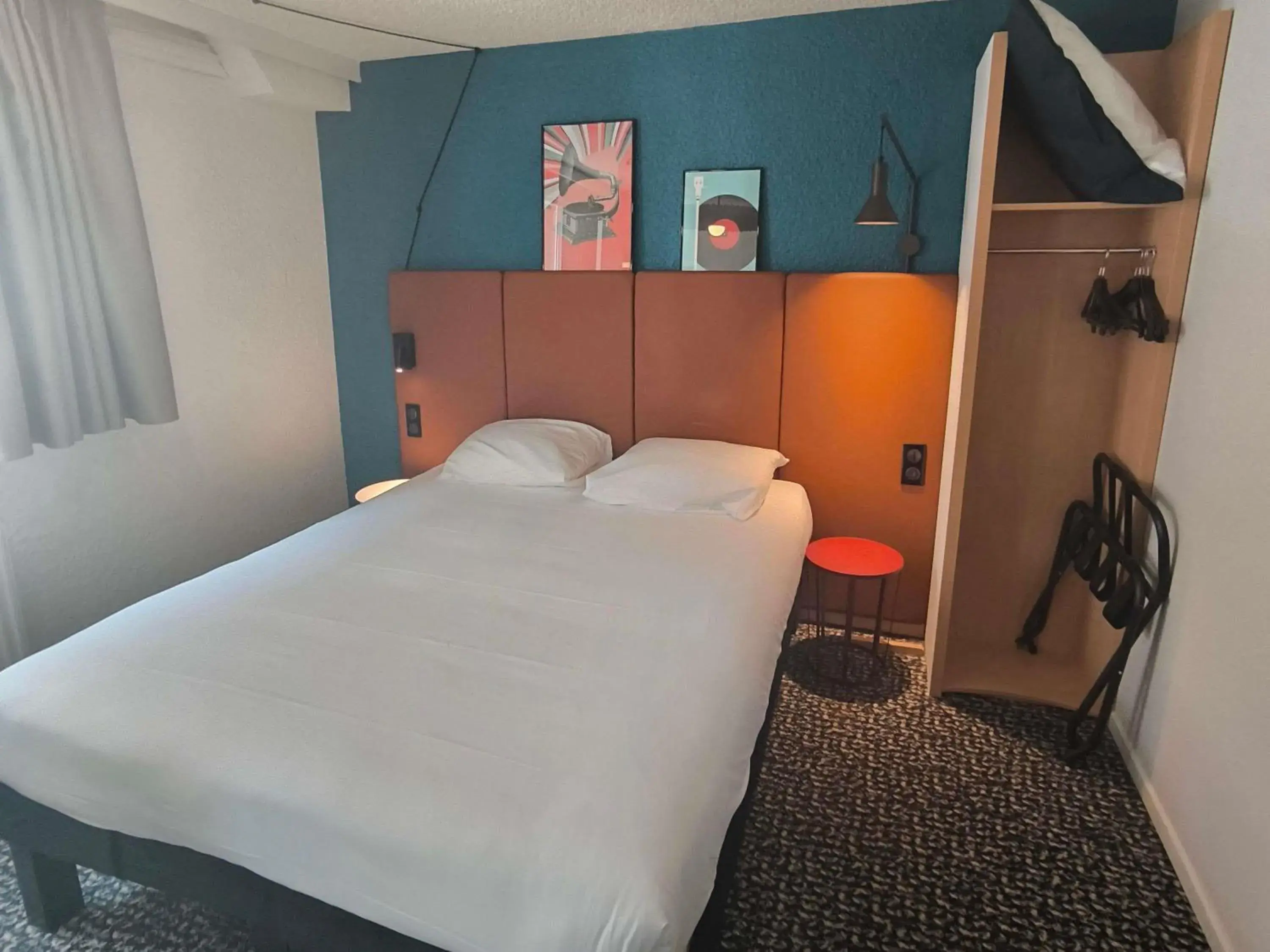 Bedroom, Bed in ibis Paris Brancion Parc des Expositions 15ème Bedroom, Bed in ibis Paris Brancion Parc des Expositions 15ème