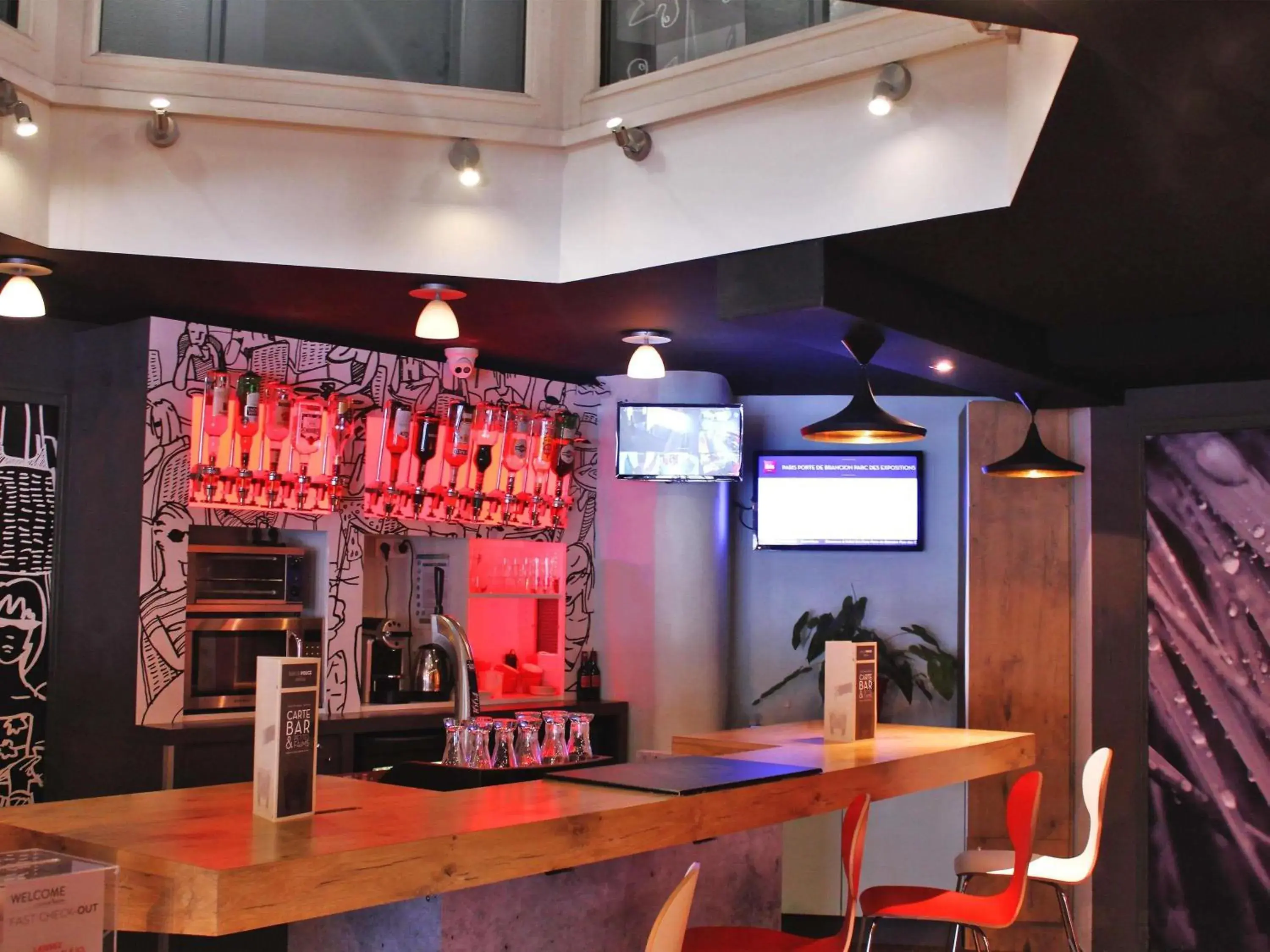 Property building in ibis Paris Brancion Parc des Expositions 15ème Property building in ibis Paris Brancion Parc des Expositions 15ème