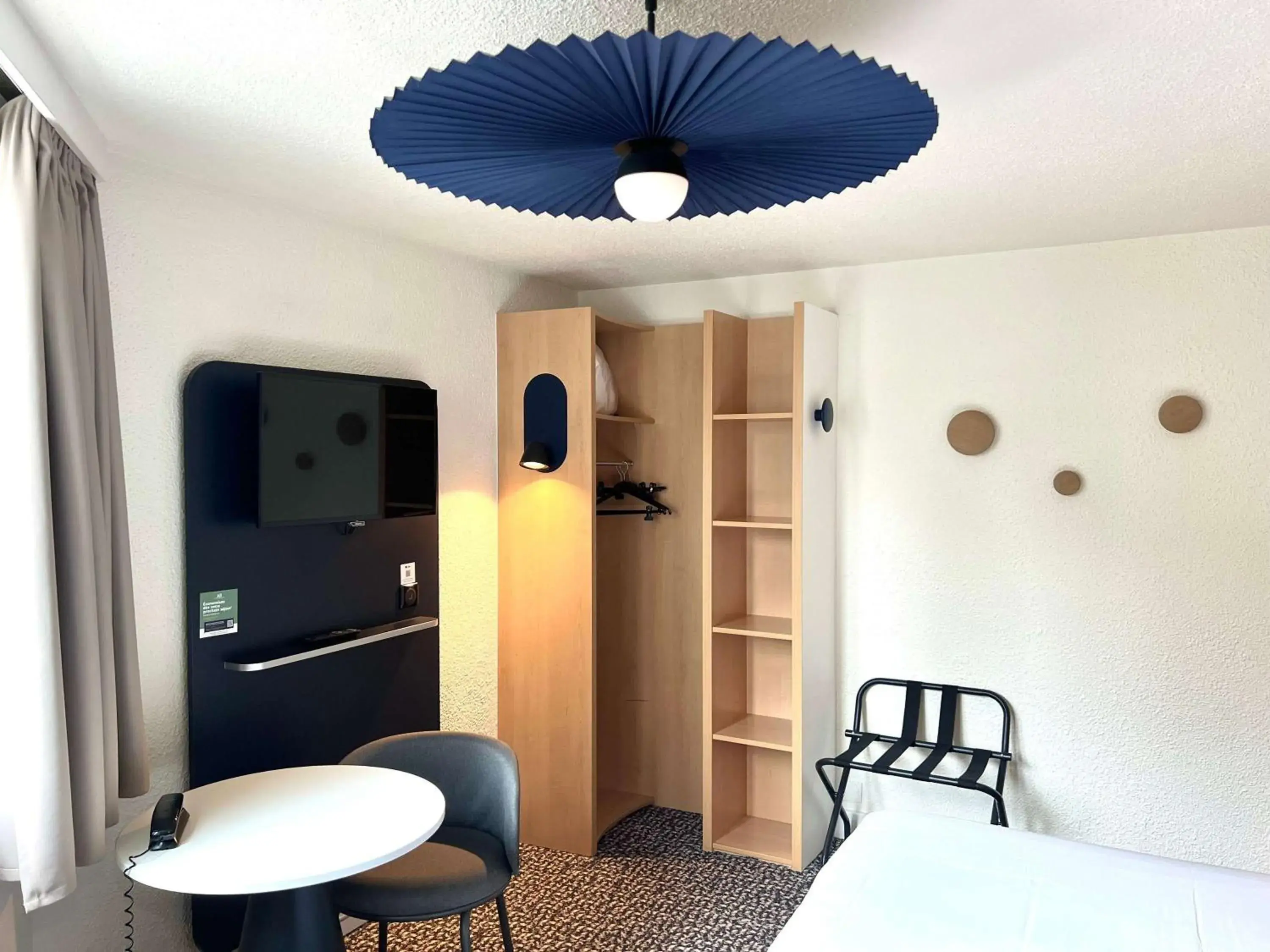 Bedroom, Bed in ibis Paris Brancion Parc des Expositions 15ème Bedroom, Bed in ibis Paris Brancion Parc des Expositions 15ème