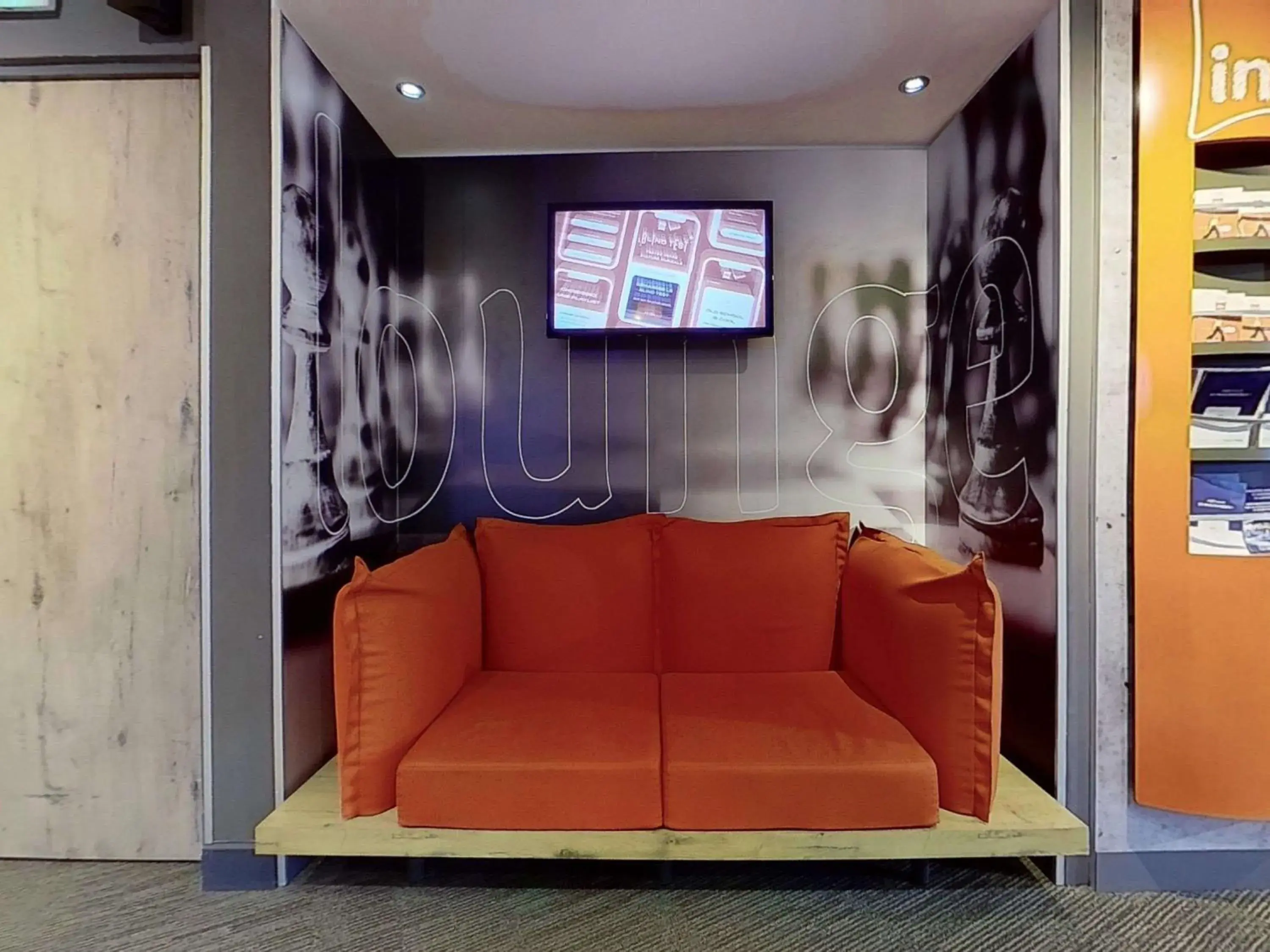 Property building in ibis Paris Brancion Parc des Expositions 15ème Property building in ibis Paris Brancion Parc des Expositions 15ème