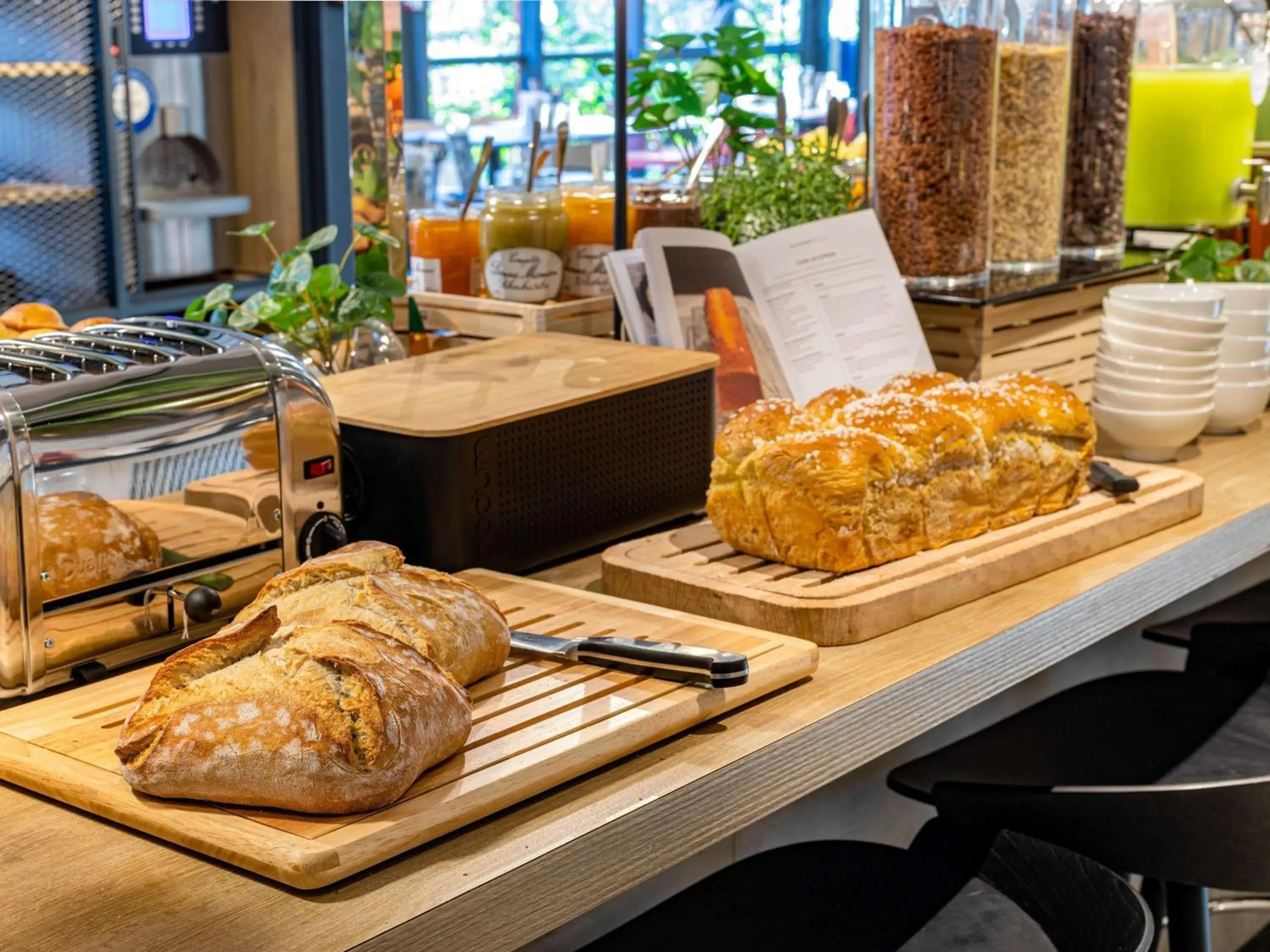 Breakfast in ibis Paris Gare de Lyon Ledru Rollin Breakfast in ibis Paris Gare de Lyon Ledru Rollin