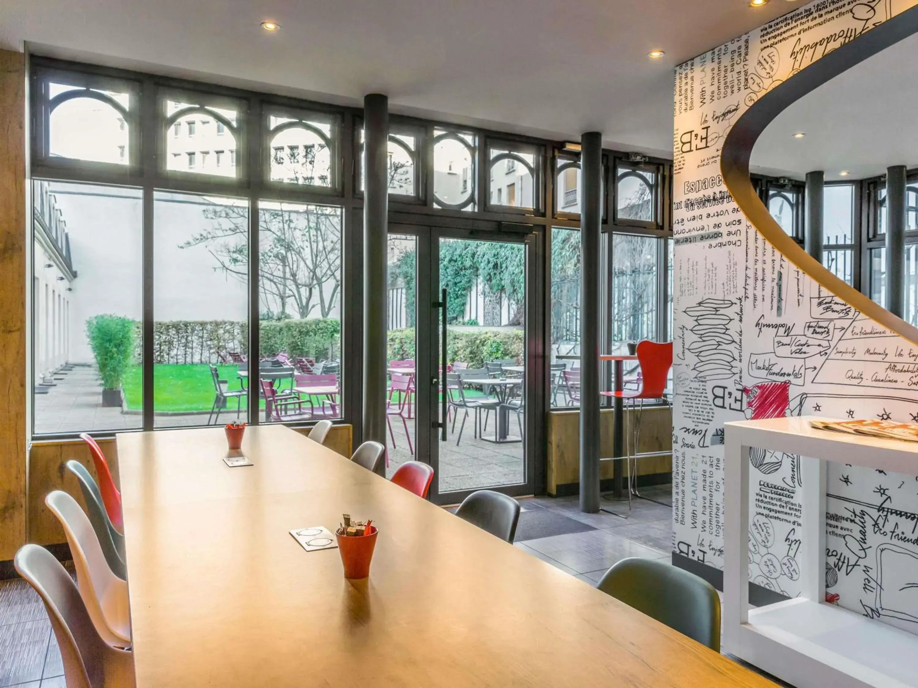 Property building in ibis Paris Gare de Lyon Ledru Rollin Property building in ibis Paris Gare de Lyon Ledru Rollin