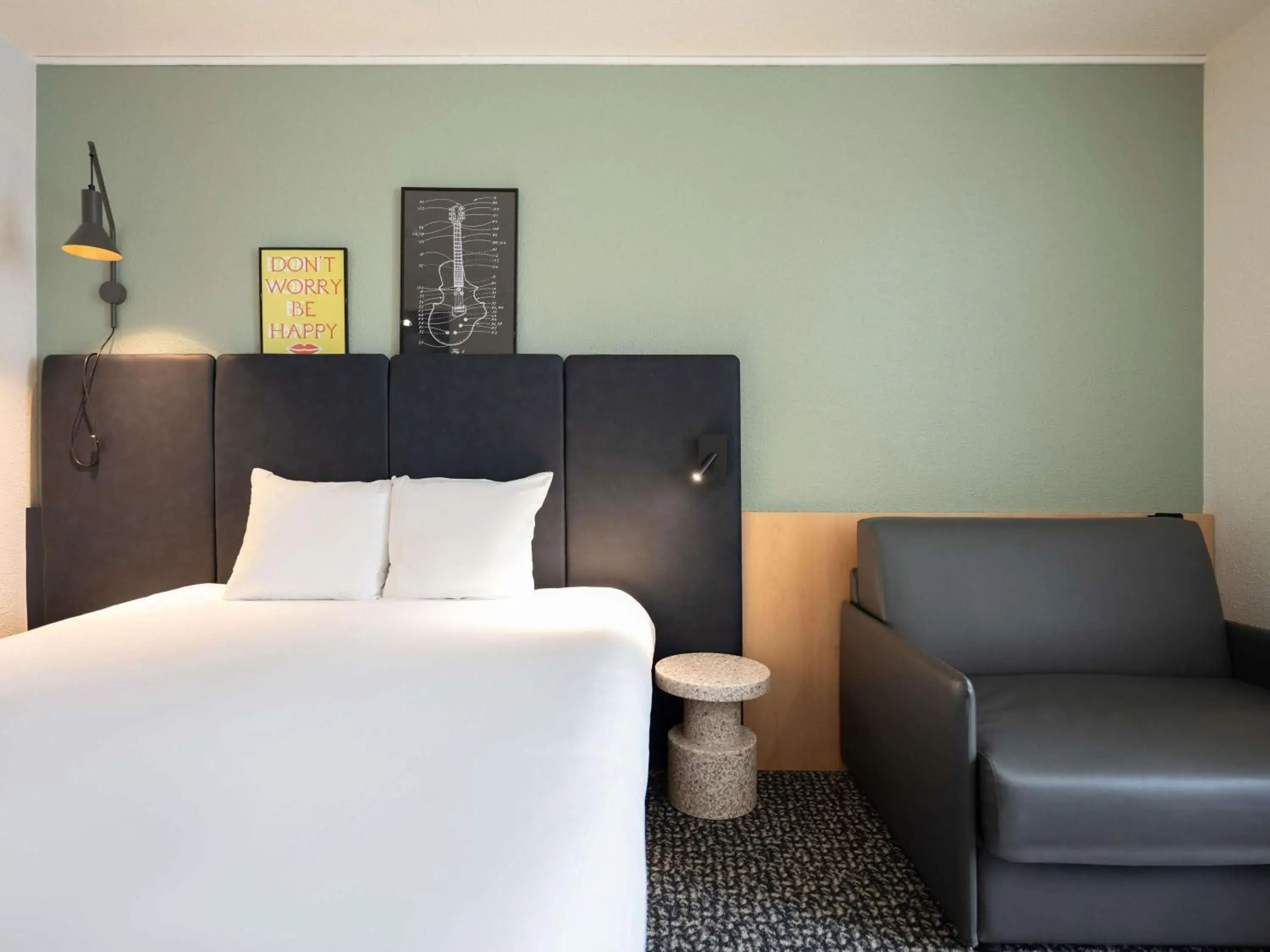 Bedroom, Bed in ibis Paris Gare de Lyon Ledru Rollin Bedroom, Bed in ibis Paris Gare de Lyon Ledru Rollin