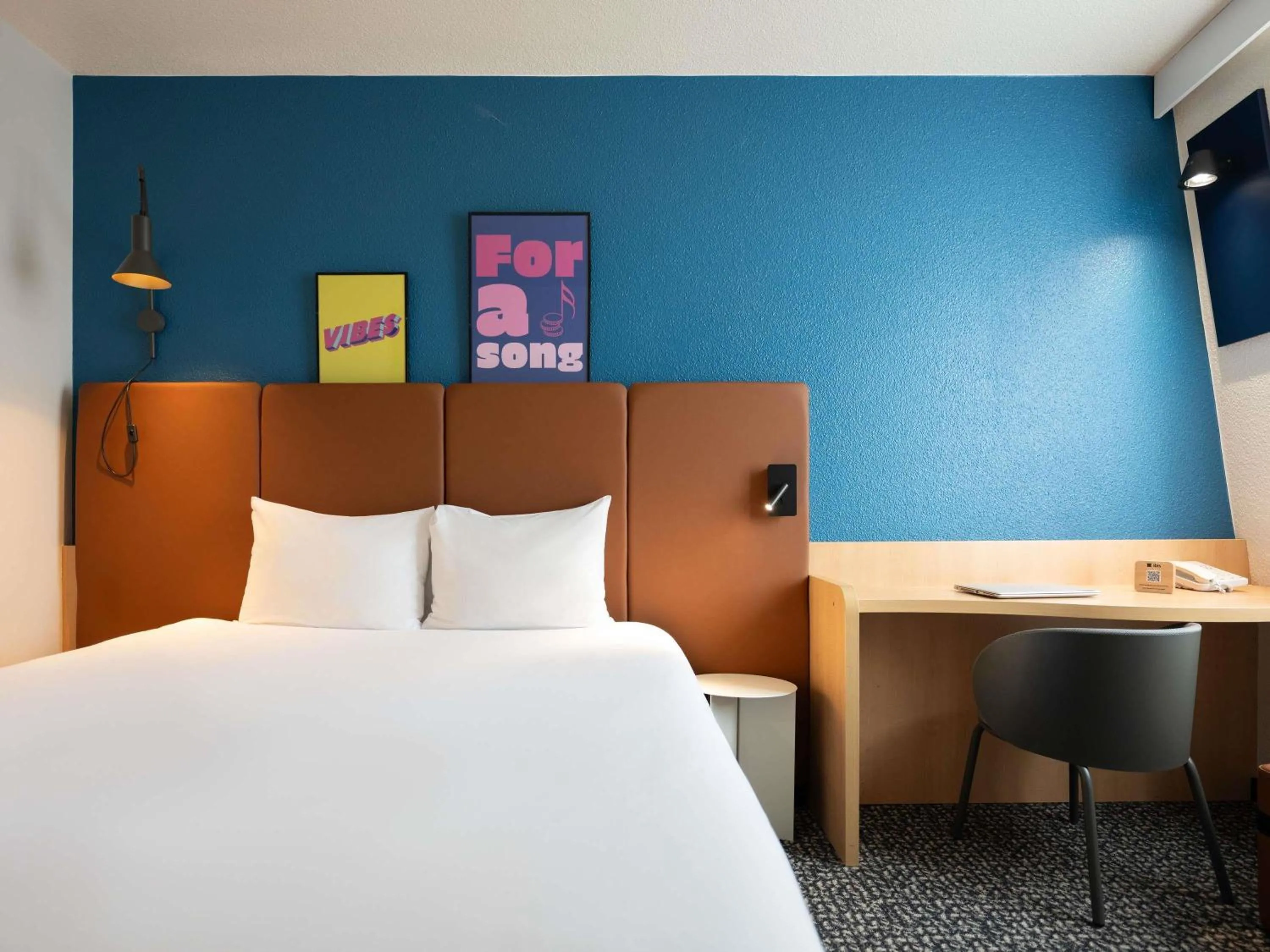 Bedroom, Bed in ibis Paris Gare de Lyon Ledru Rollin