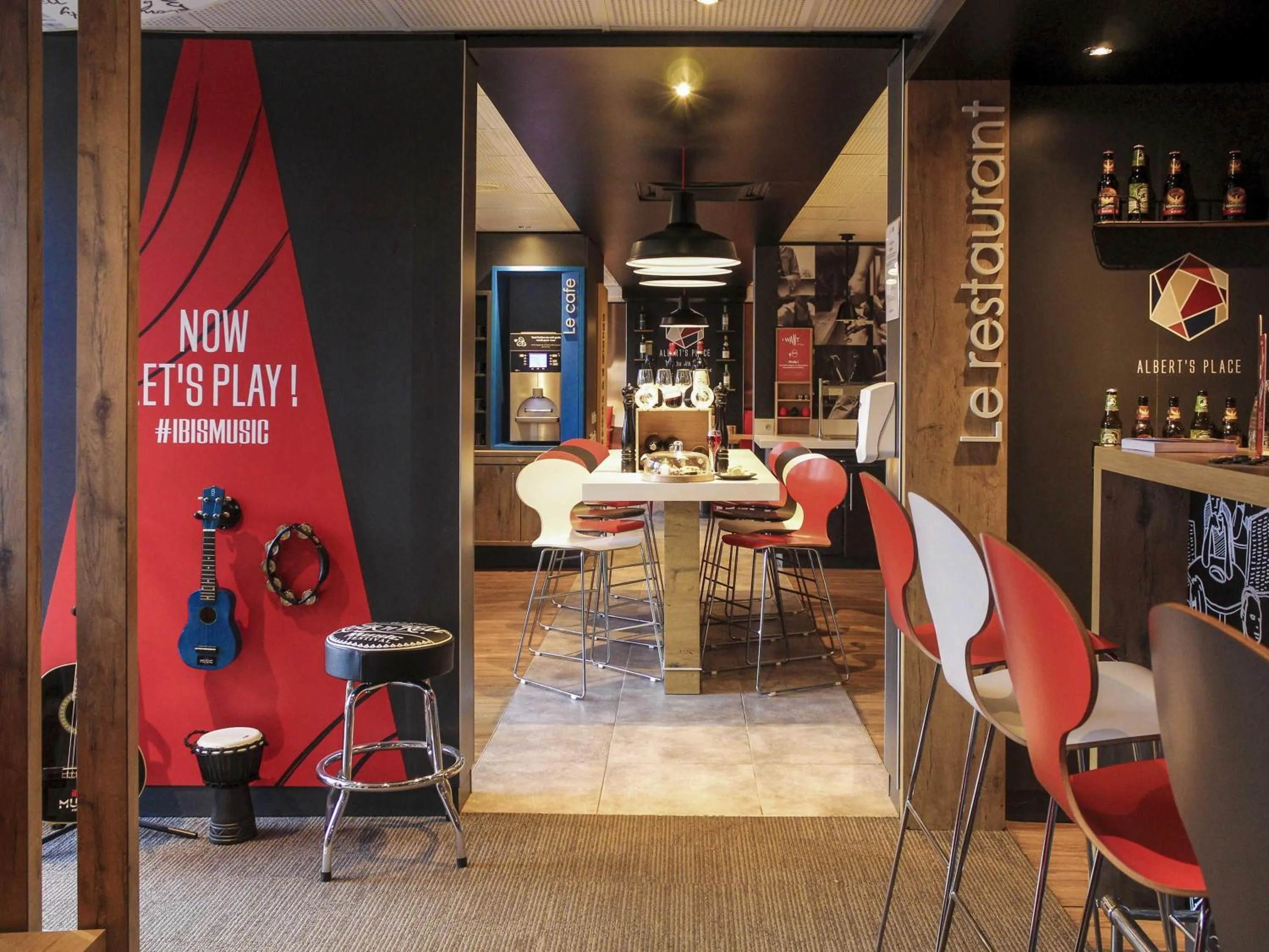Restaurant/places to eat in ibis Paris Gennevilliers