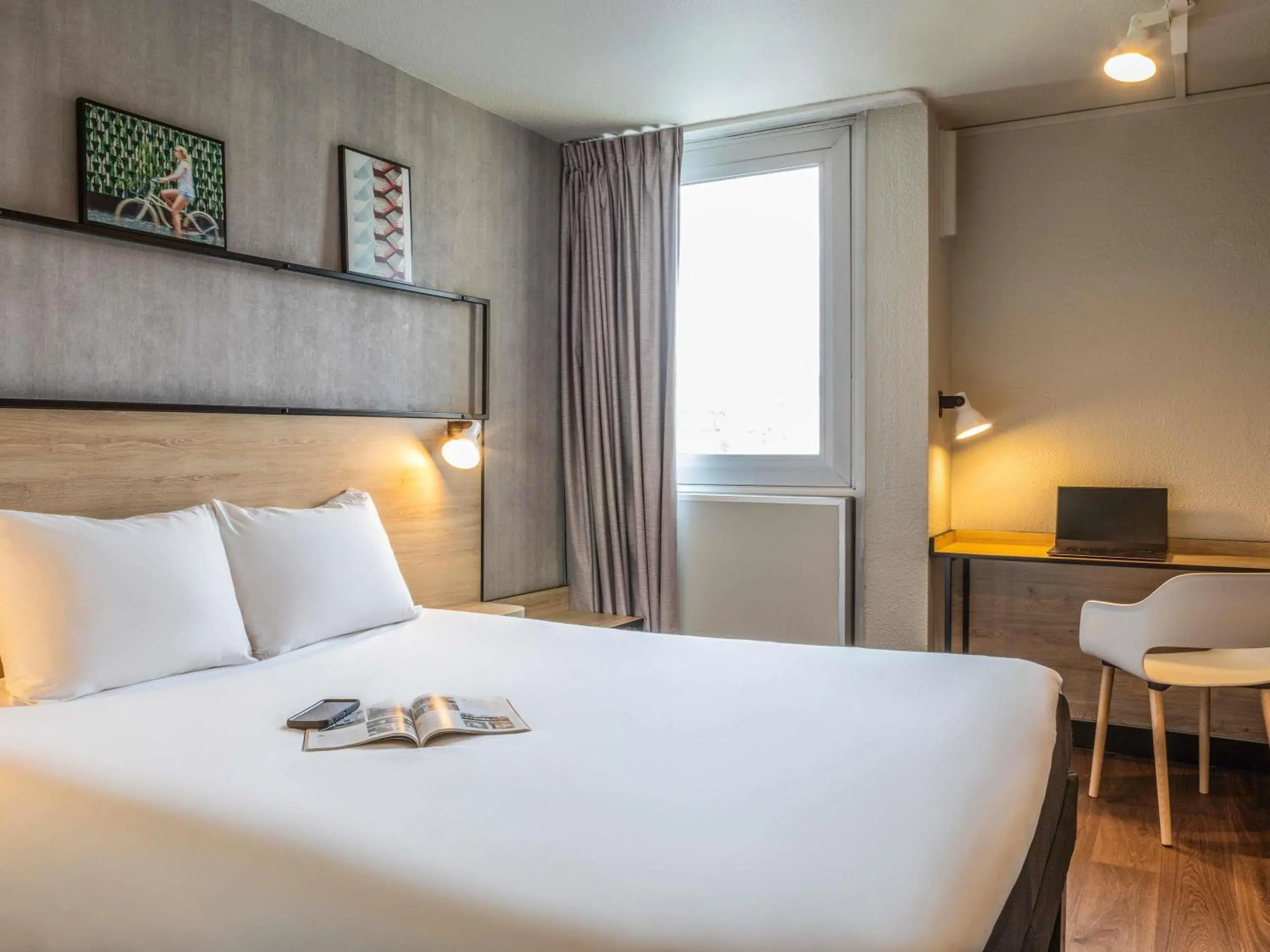 Bedroom, Bed in ibis Paris Gennevilliers Bedroom, Bed in ibis Paris Gennevilliers
