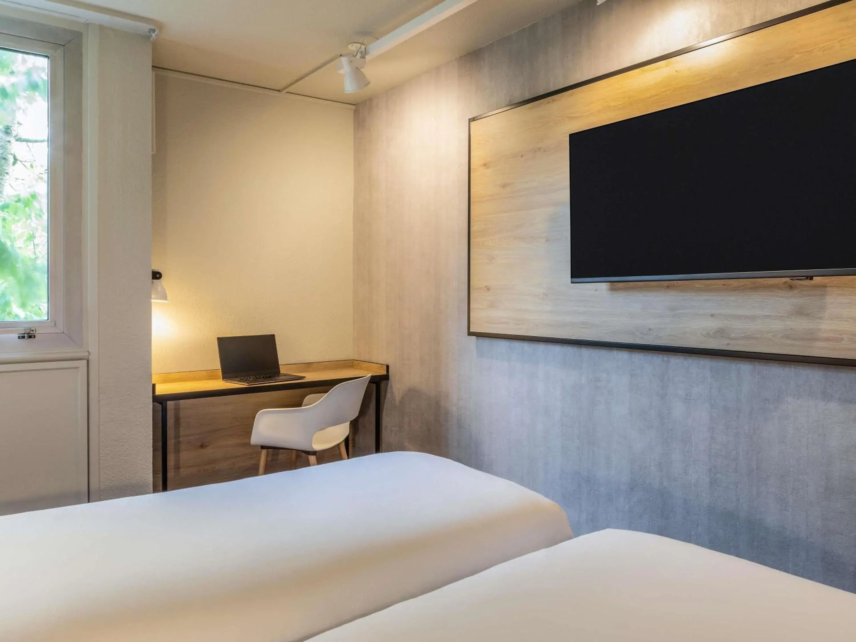 Bedroom, Bed in ibis Paris Gennevilliers Bedroom, Bed in ibis Paris Gennevilliers