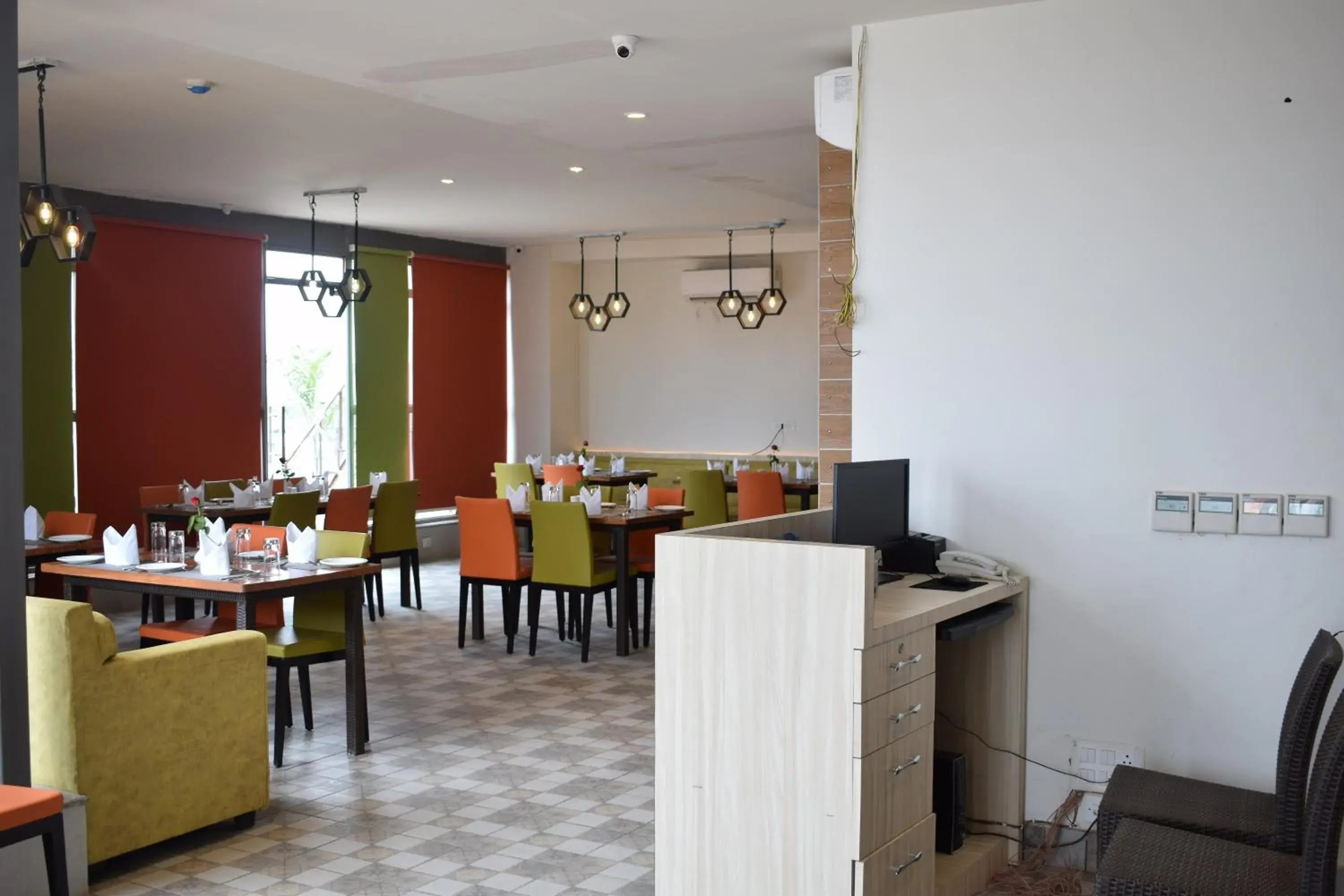 Restaurant/places to eat in Hotel Deep Clarks Inn Lucknow Restaurant/places to eat in Hotel Deep Clarks Inn Lucknow