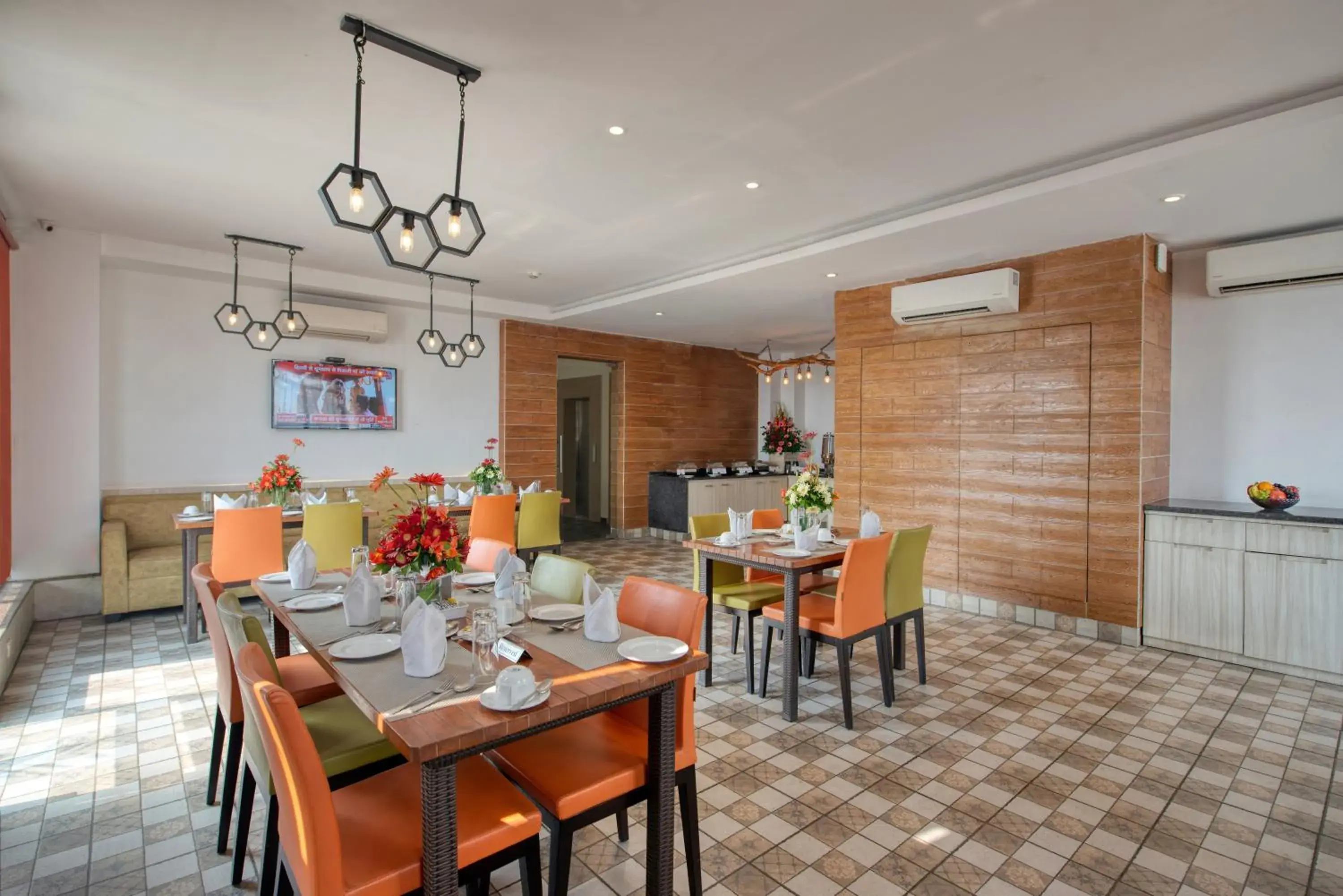 Hotel Deep Clarks Inn Lucknow Hotel Deep Clarks Inn Lucknow