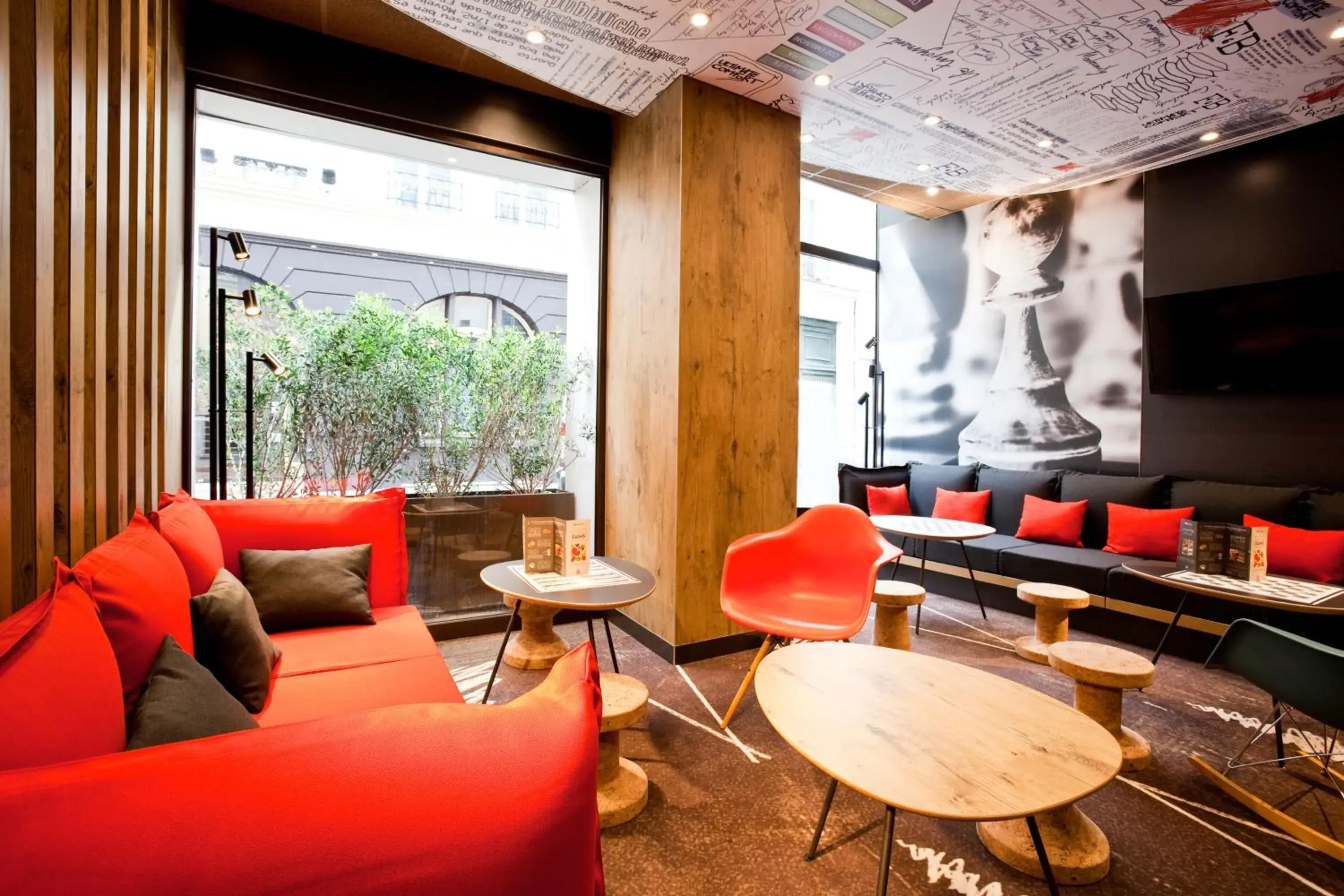 Lobby or reception in ibis Paris Gare De L'Est TGV Lobby or reception in ibis Paris Gare De L'Est TGV