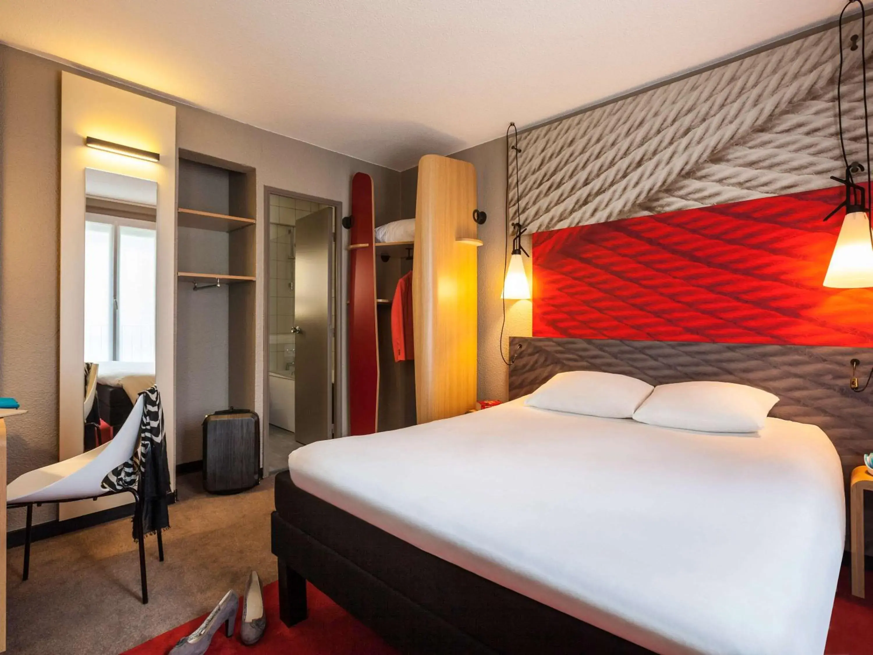 Photo of the whole room, Bed in ibis Paris Gare De L'Est TGV Photo of the whole room, Bed in ibis Paris Gare De L'Est TGV