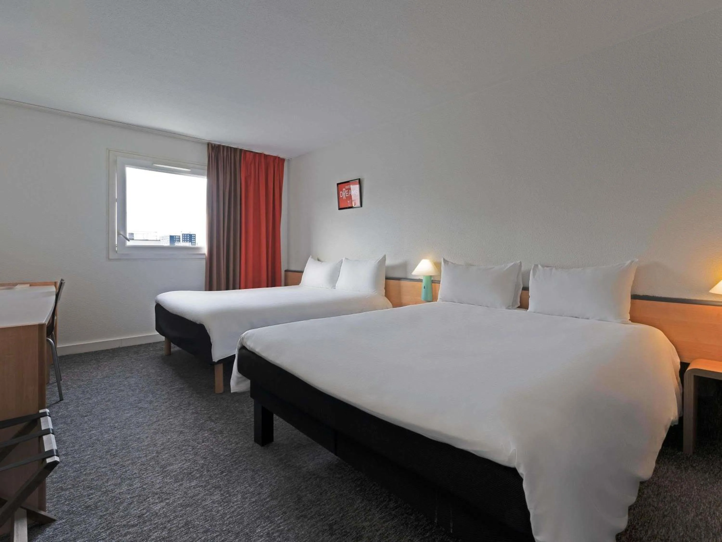 Bedroom, Bed in ibis Paris Pantin Eglise