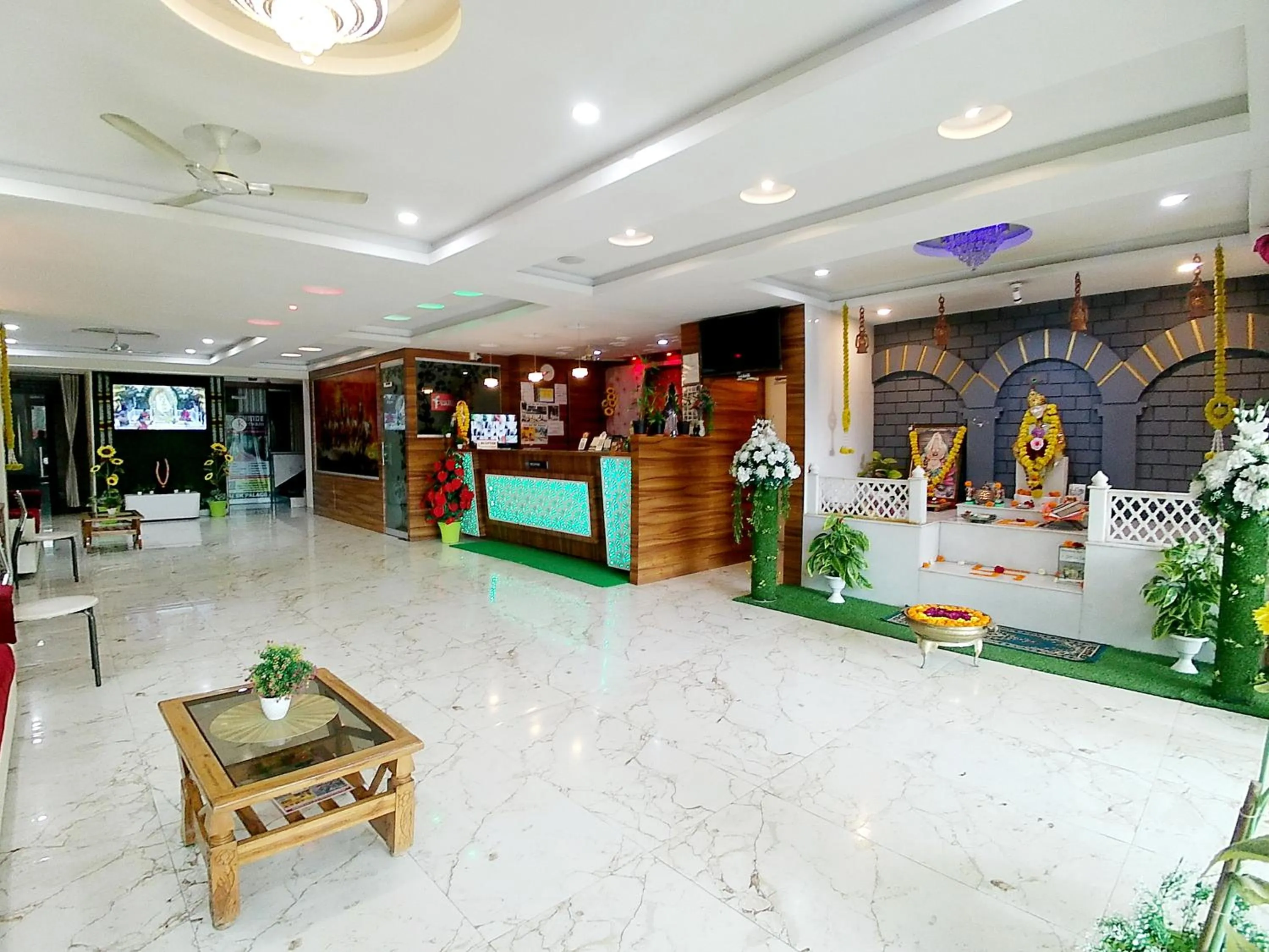 Lobby or reception in Hotel Sai SK Palace