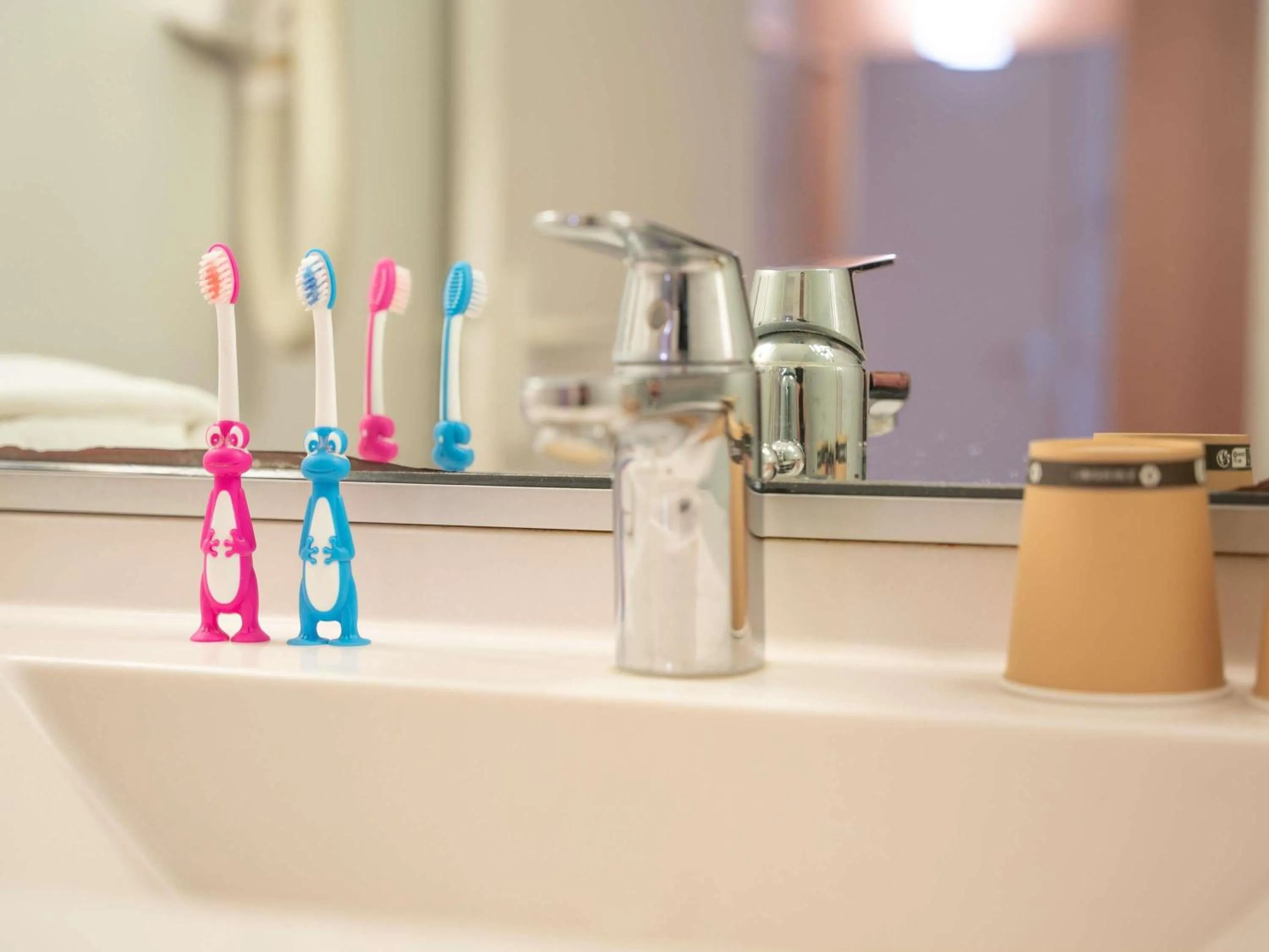 Bedroom in ibis Paris 17 Clichy-Batignolles