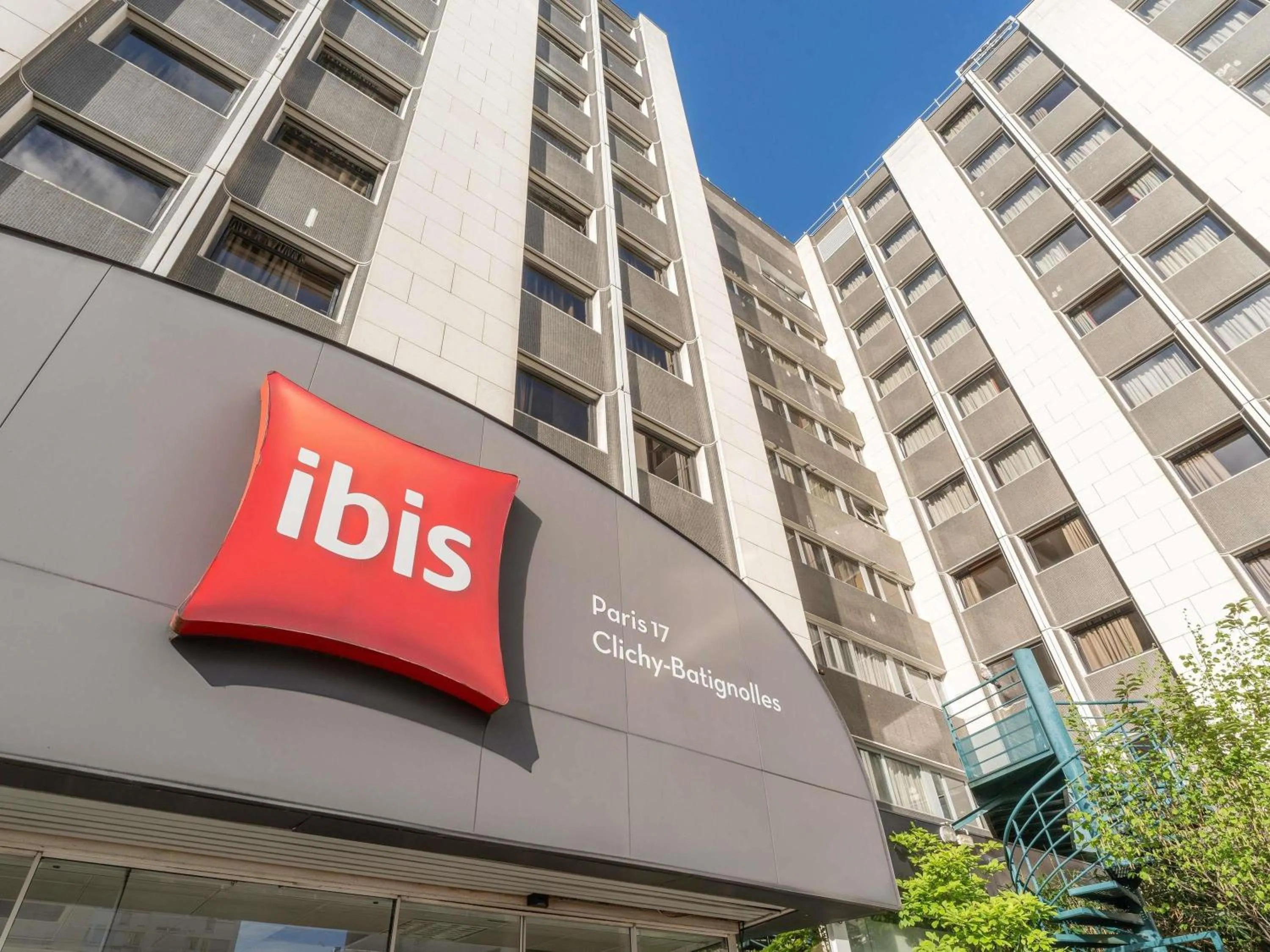 Property building in ibis Paris 17 Clichy-Batignolles