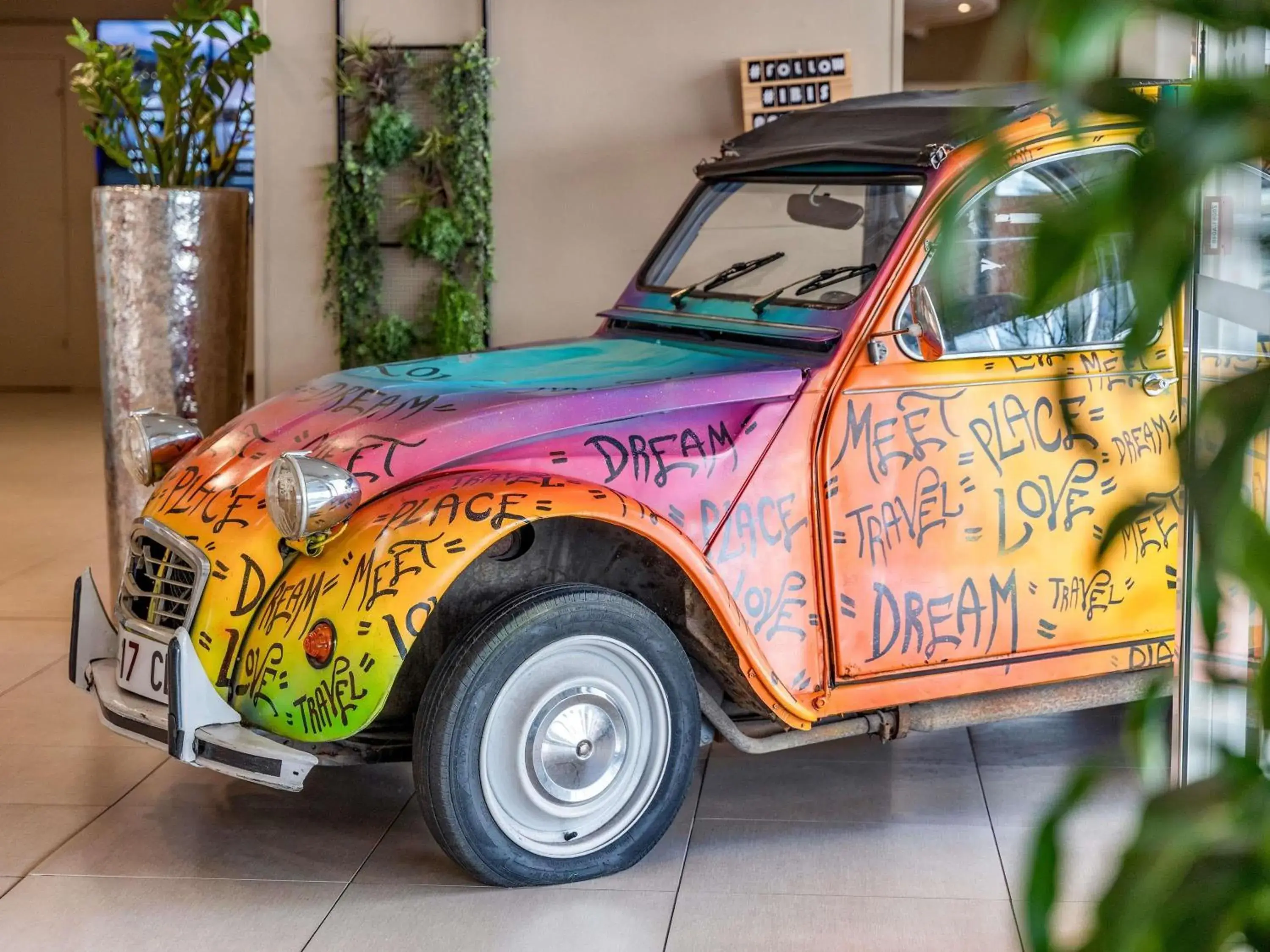 Property building in ibis Paris 17 Clichy-Batignolles Property building in ibis Paris 17 Clichy-Batignolles