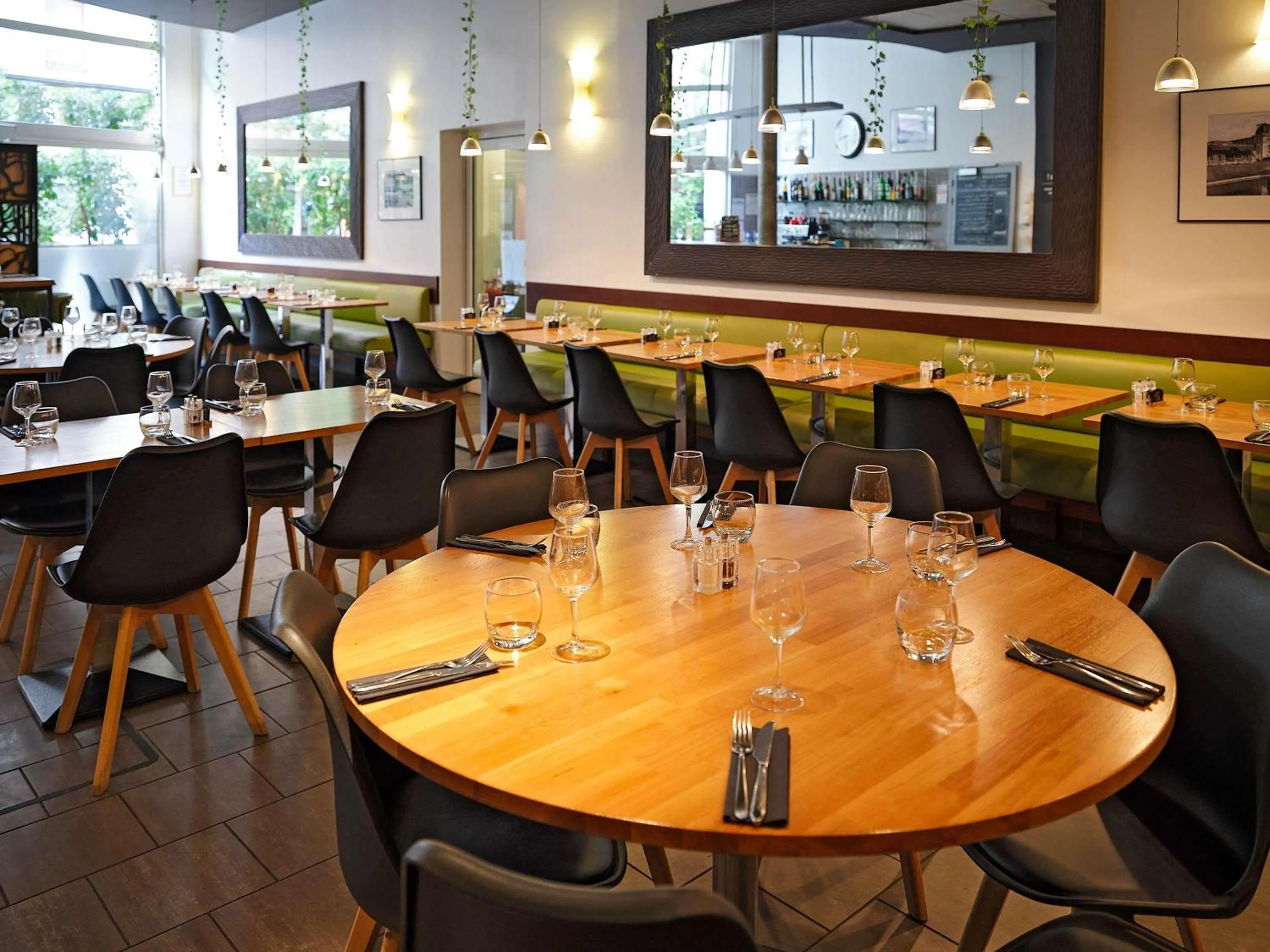 Restaurant/places to eat in ibis Toulouse Gare Matabiau