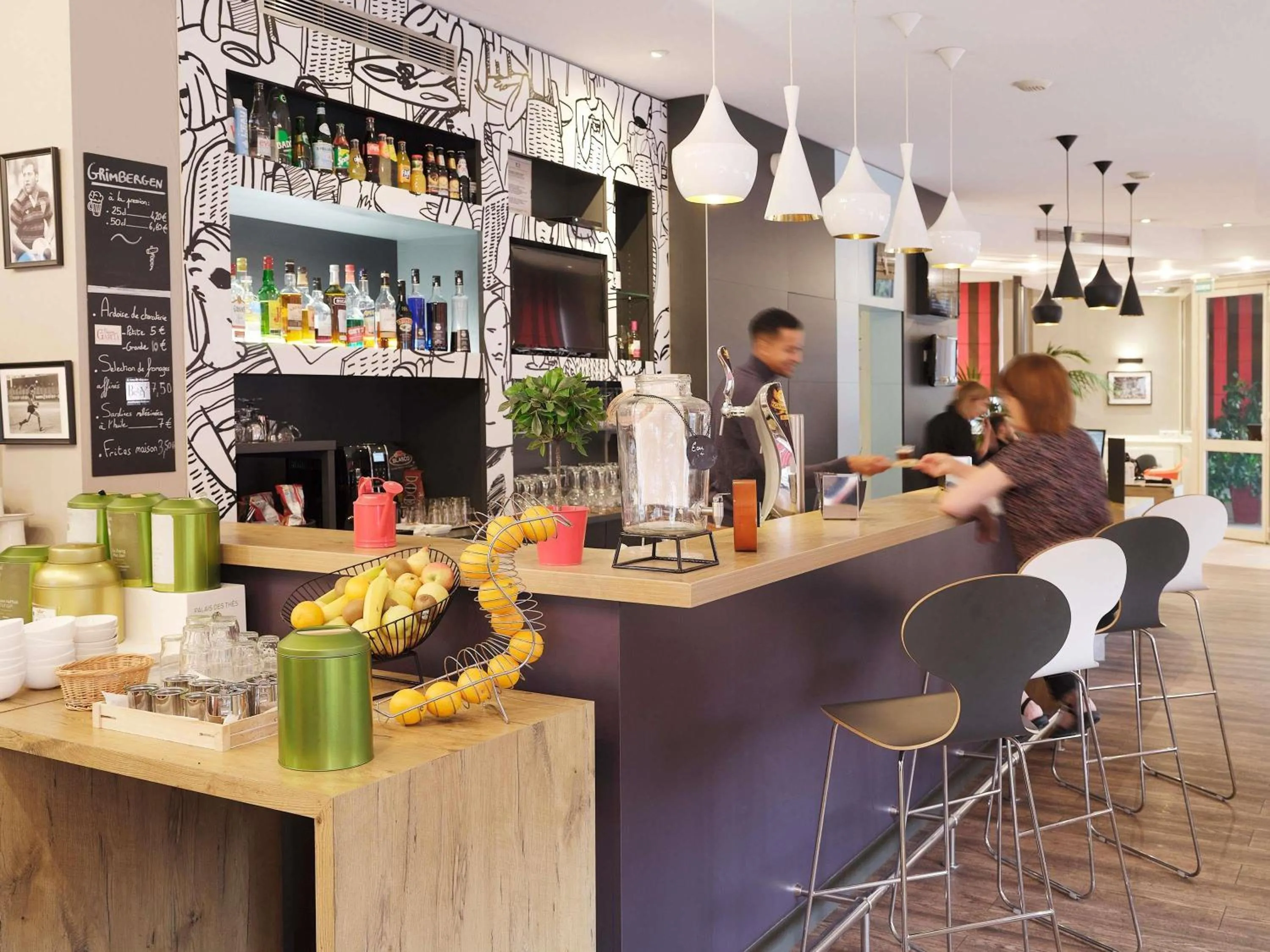 Lounge or bar in ibis Toulouse Gare Matabiau