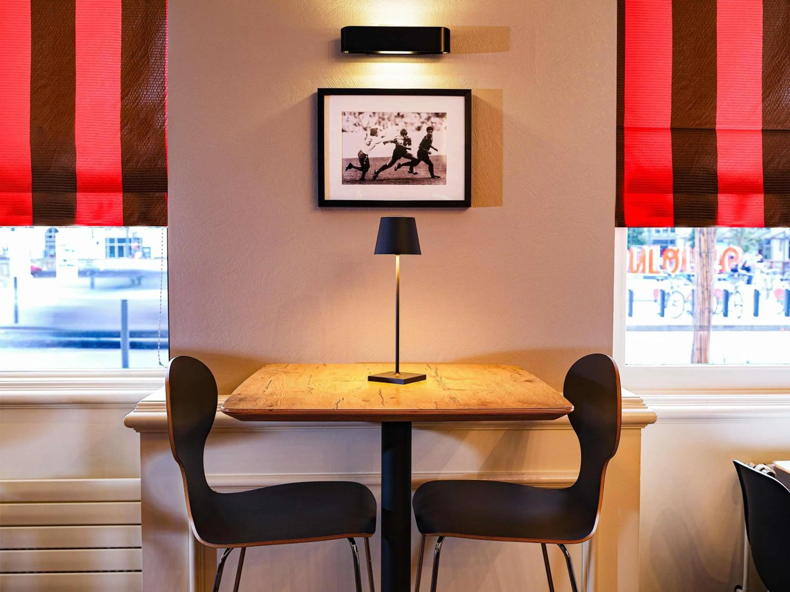 Lounge or bar in ibis Toulouse Gare Matabiau