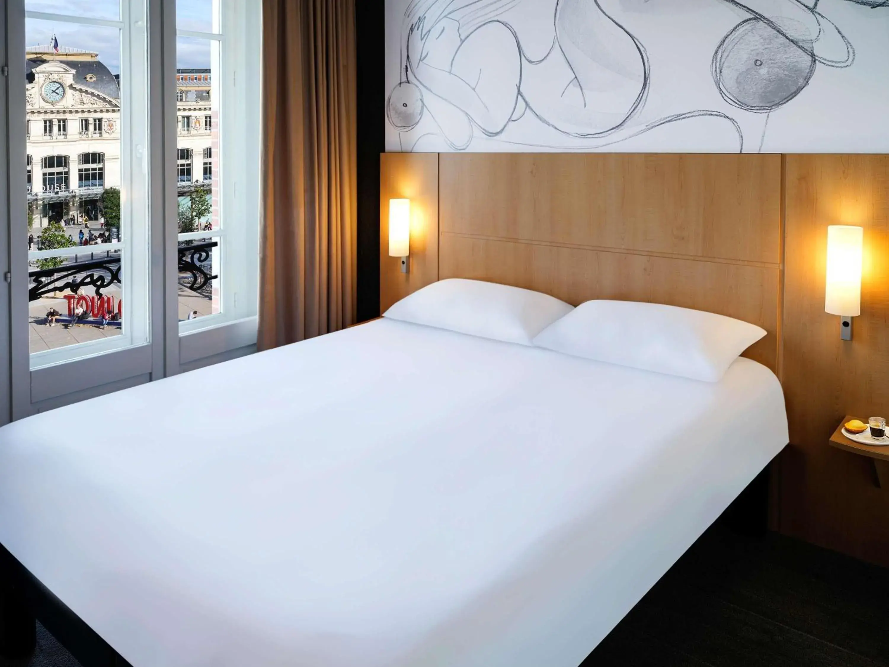 Bedroom, Bed in ibis Toulouse Gare Matabiau Bedroom, Bed in ibis Toulouse Gare Matabiau