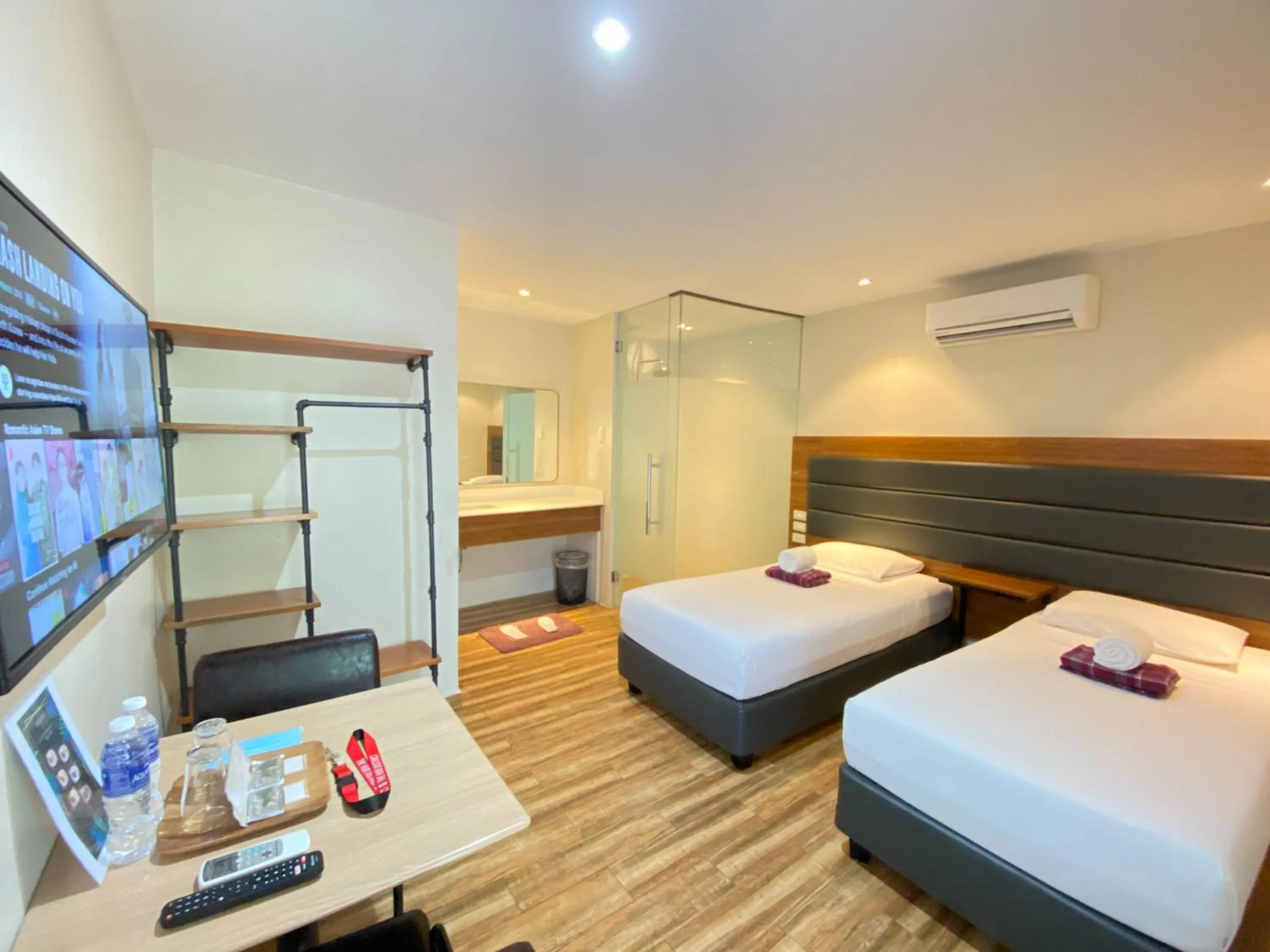 Bed in The Hub District Garden Suites